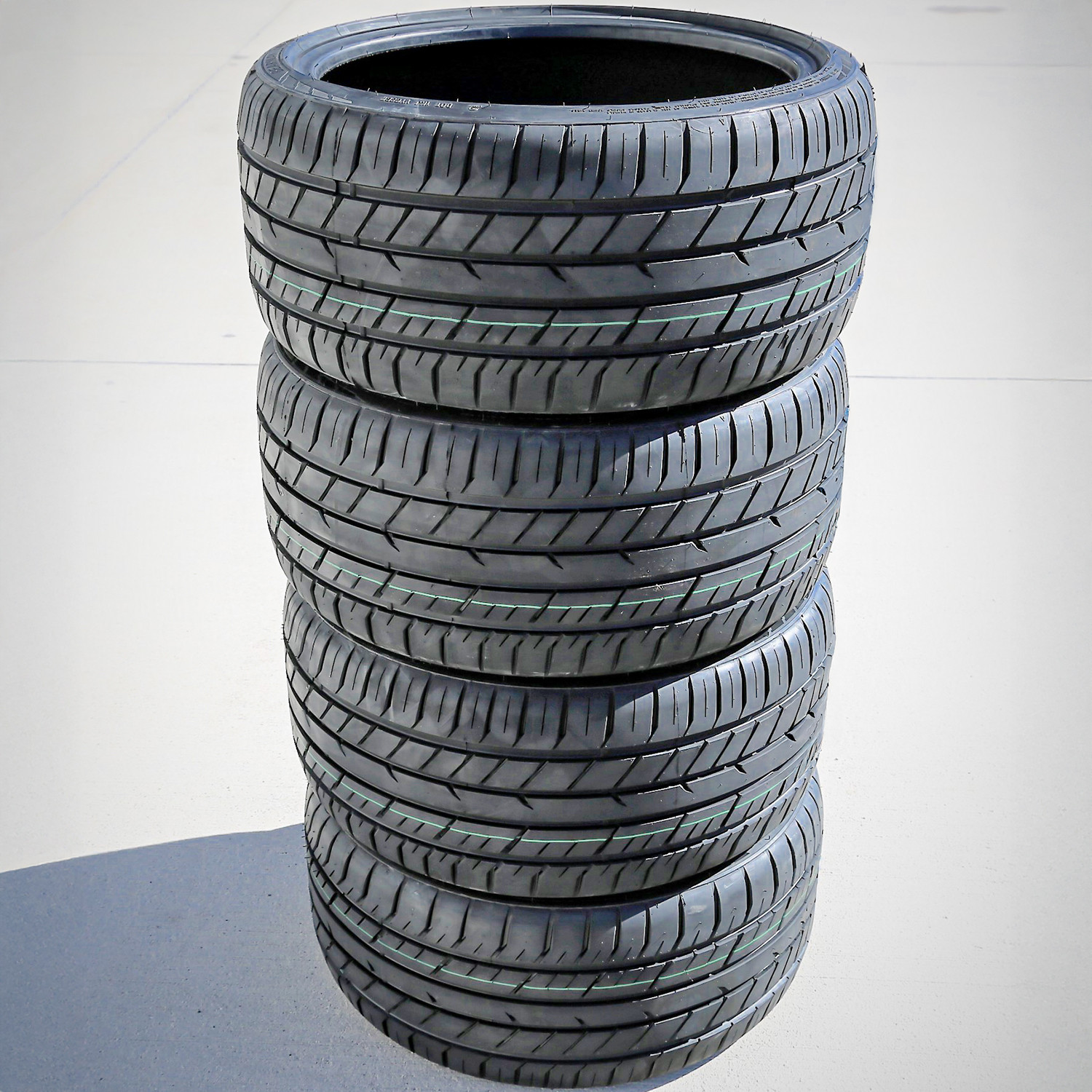 4 Tires Bearway BW118 265/35ZR20 265/35R20 99W XL High Performance