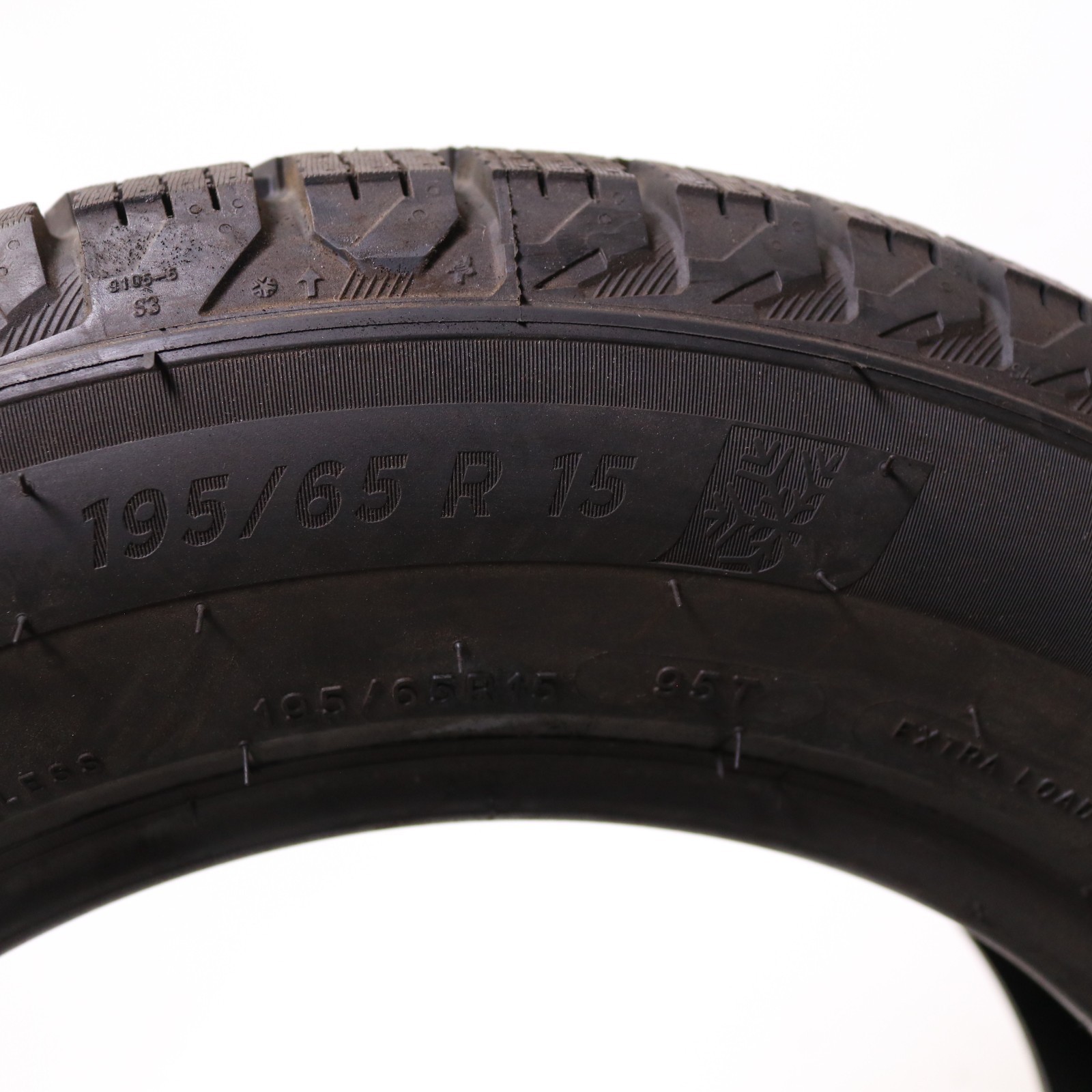 Set of 4 New 195/65R15 Michelin X-ICE Snow – 95T – 10/32
