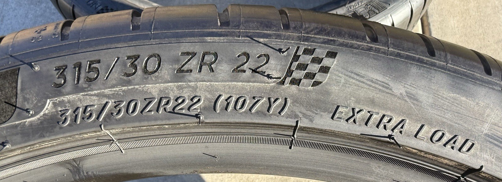 Set of TWO BRAND NEW 315/30ZR22 (107Y) Michelin Pilot Sport 4S Tires 3153022