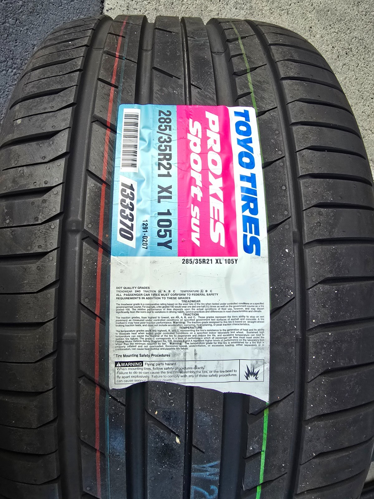 (1) New 285/35/21 Toyo Proxes SUV tire 285/35R21 XL 105Y