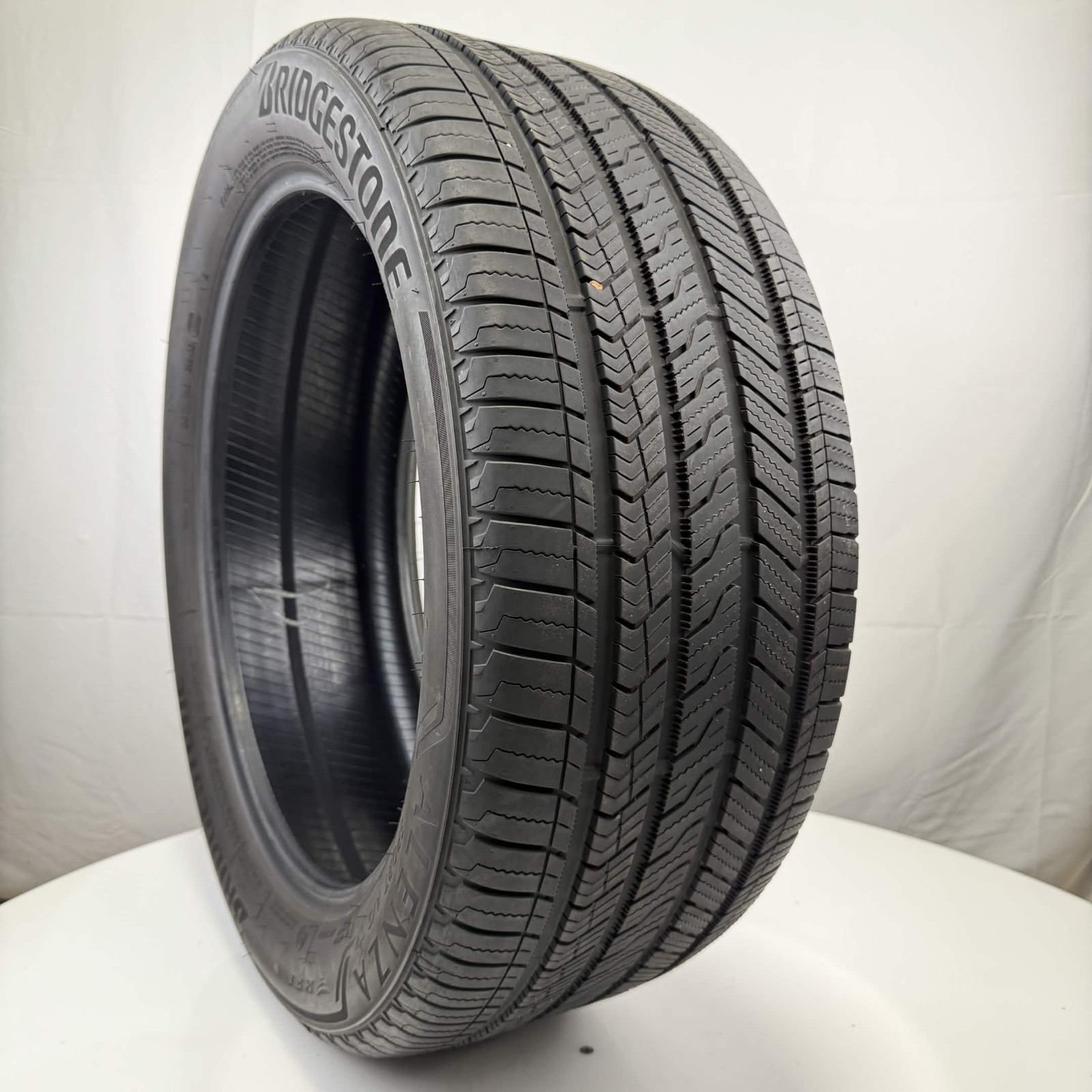Used 285/45R21 Bridgestone Alenza Sport A/S RFT 113H 6.5/32 (DOT 25)