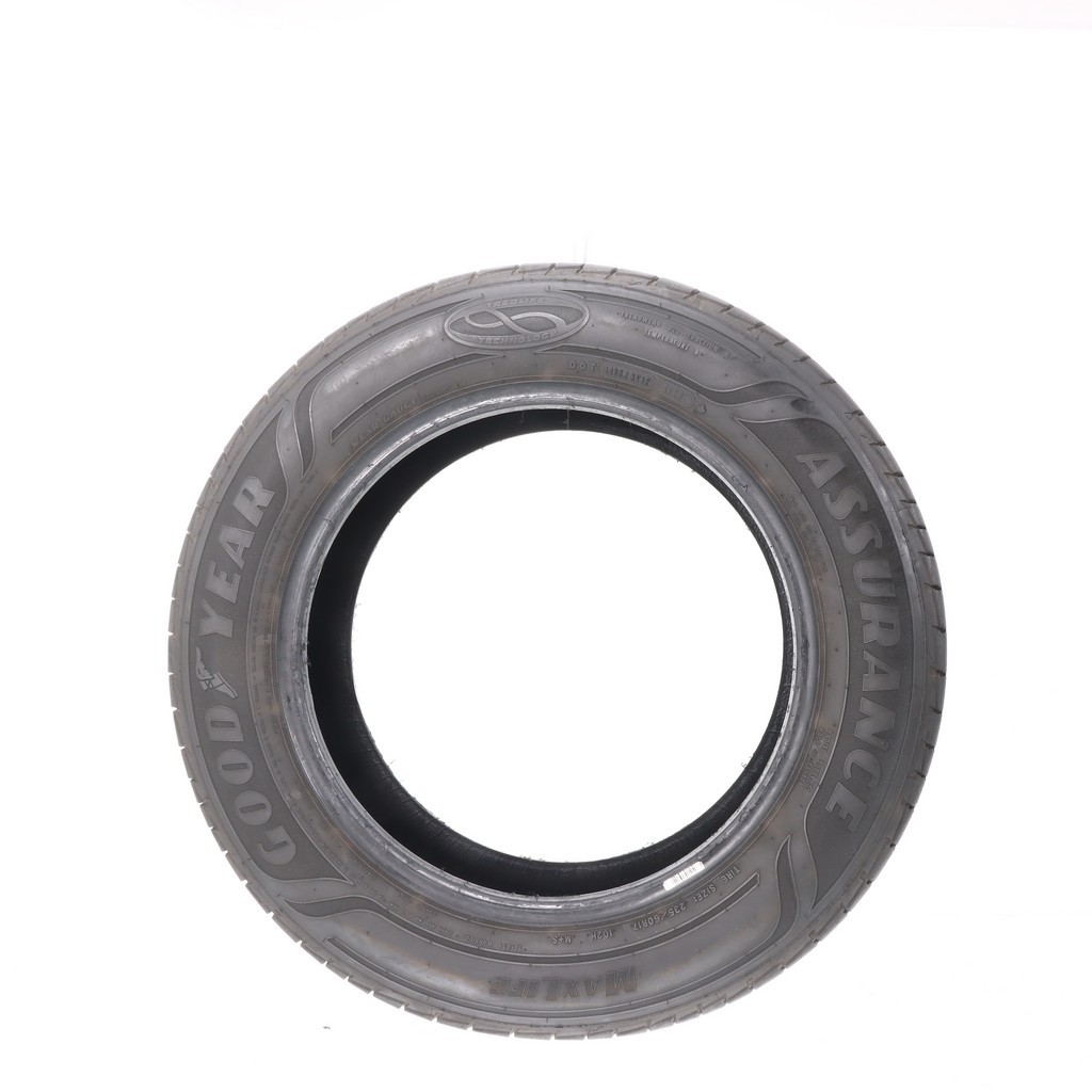 Used 235/60R17 Goodyear Assurance MaxLife 102H – 9.5/32