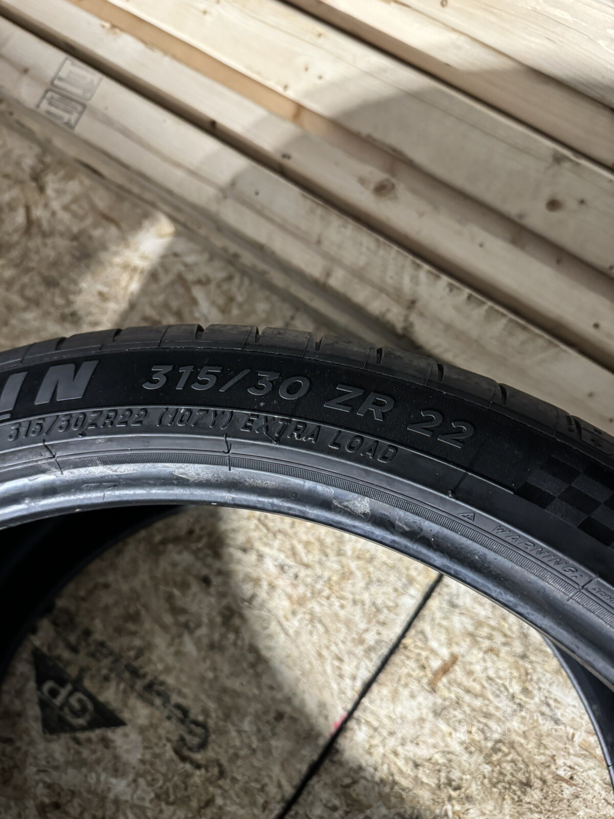 Michelin Pilot Sport 4S 315/30ZR22 Tire