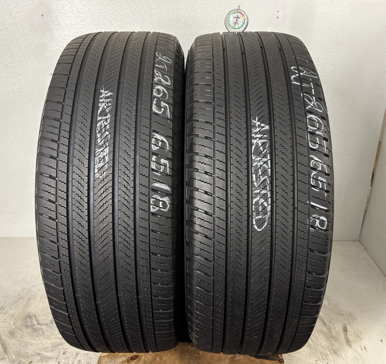 NO SHIPPING ONLY LOCAL PICK UP 2 tires 265 65 18 Michelin Primacy LTX