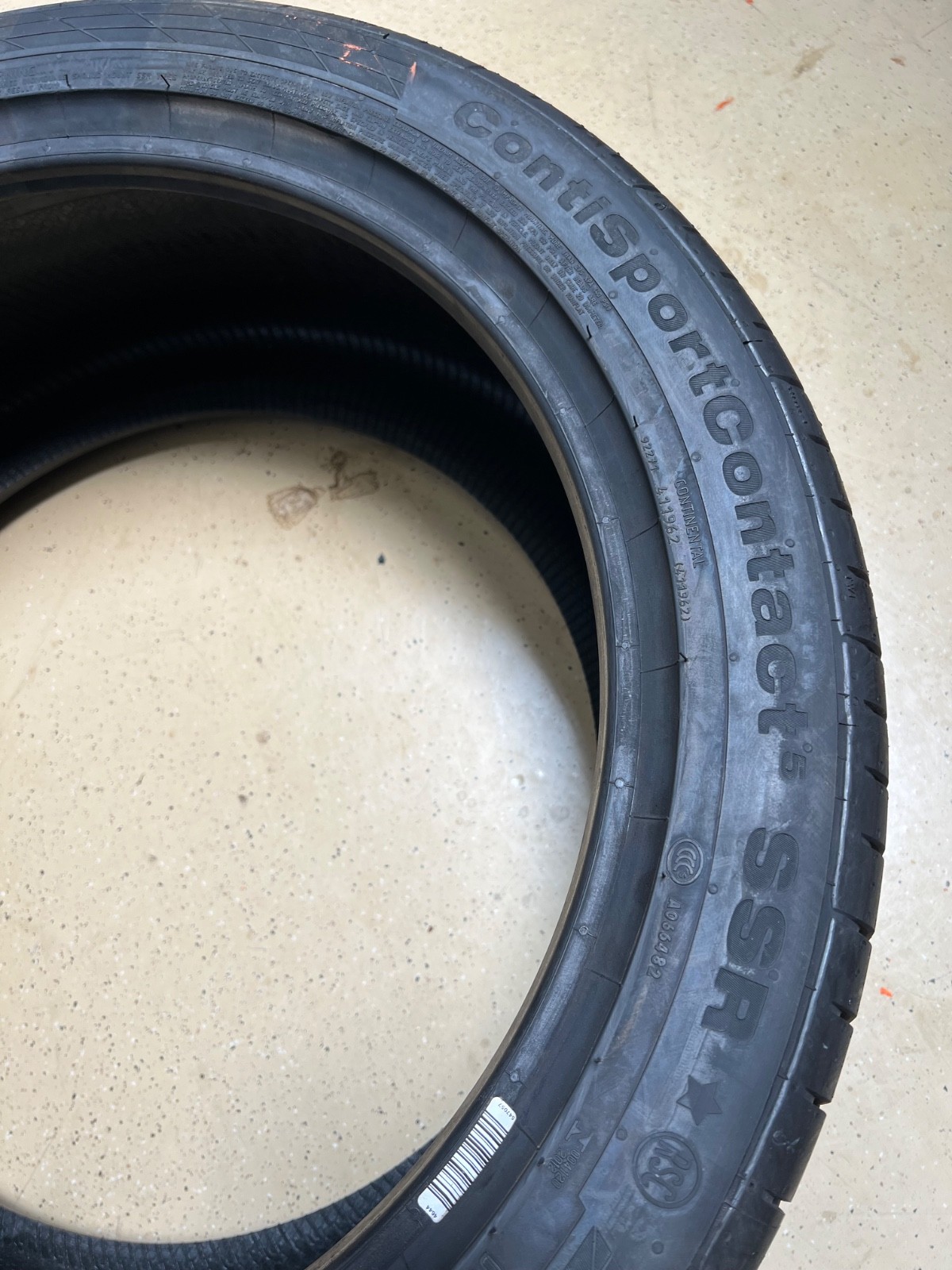 2 – NEW 275/40R20 XL (106W) Continental ContiSportContact 5 SUV SSR (*) – 7145