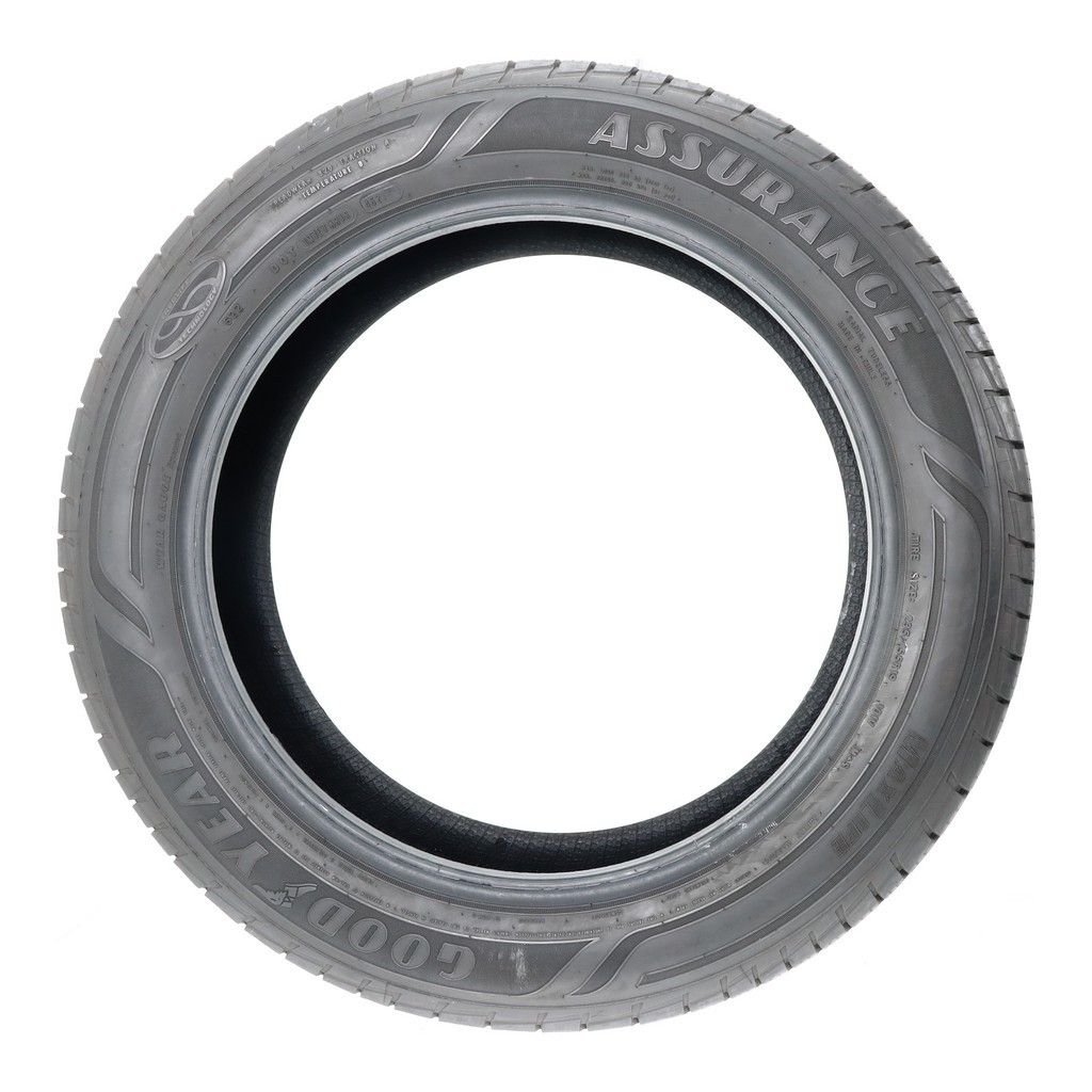 Set of (4) Used 235/55R19 Goodyear Assurance MaxLife 101V – 9.5-11/32 (19L7C)