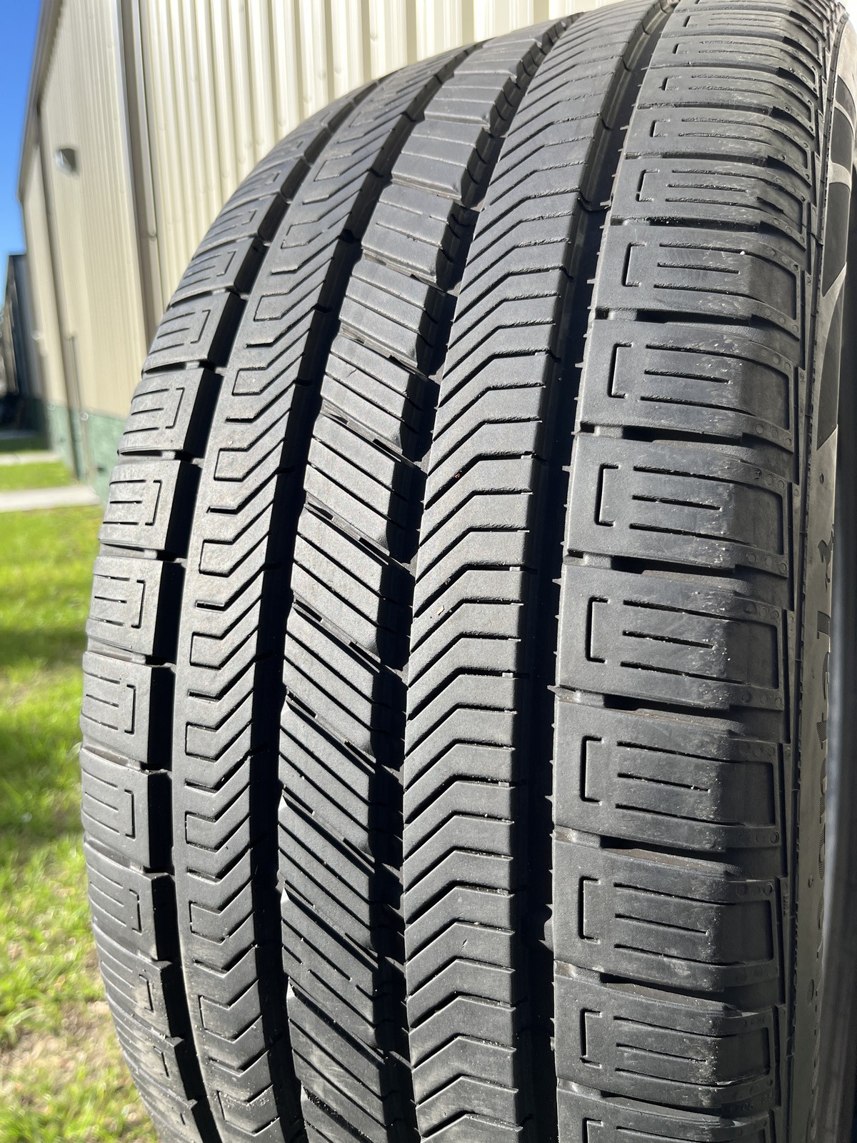 1 Tire Continental CrossContact RX LR 275/45R22 115W DOT.1625 8.75/32