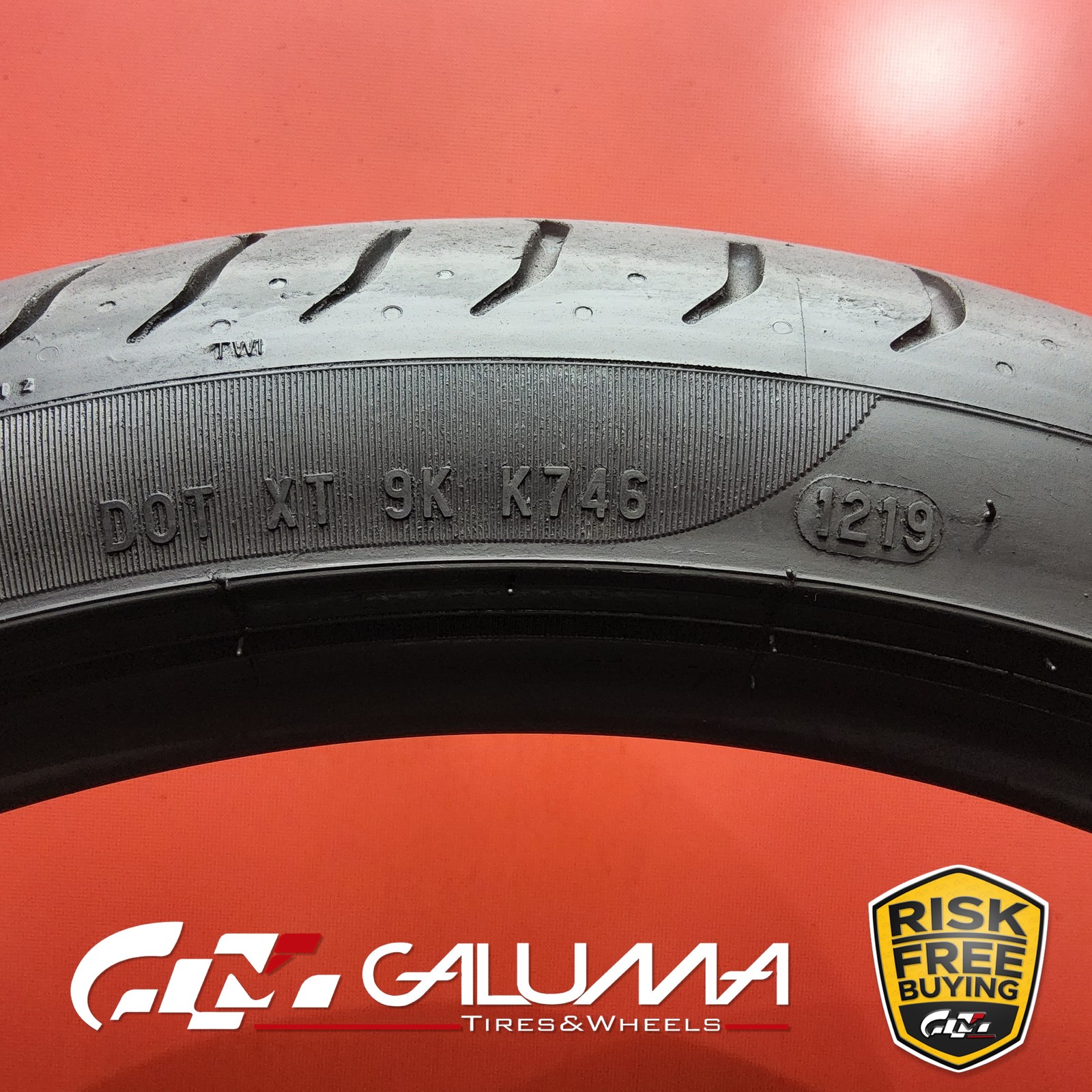Set of 2 Tires LikeNEW Pirelli P Zero 235/35ZR20 235/35/20 88Y No Repairs #95590