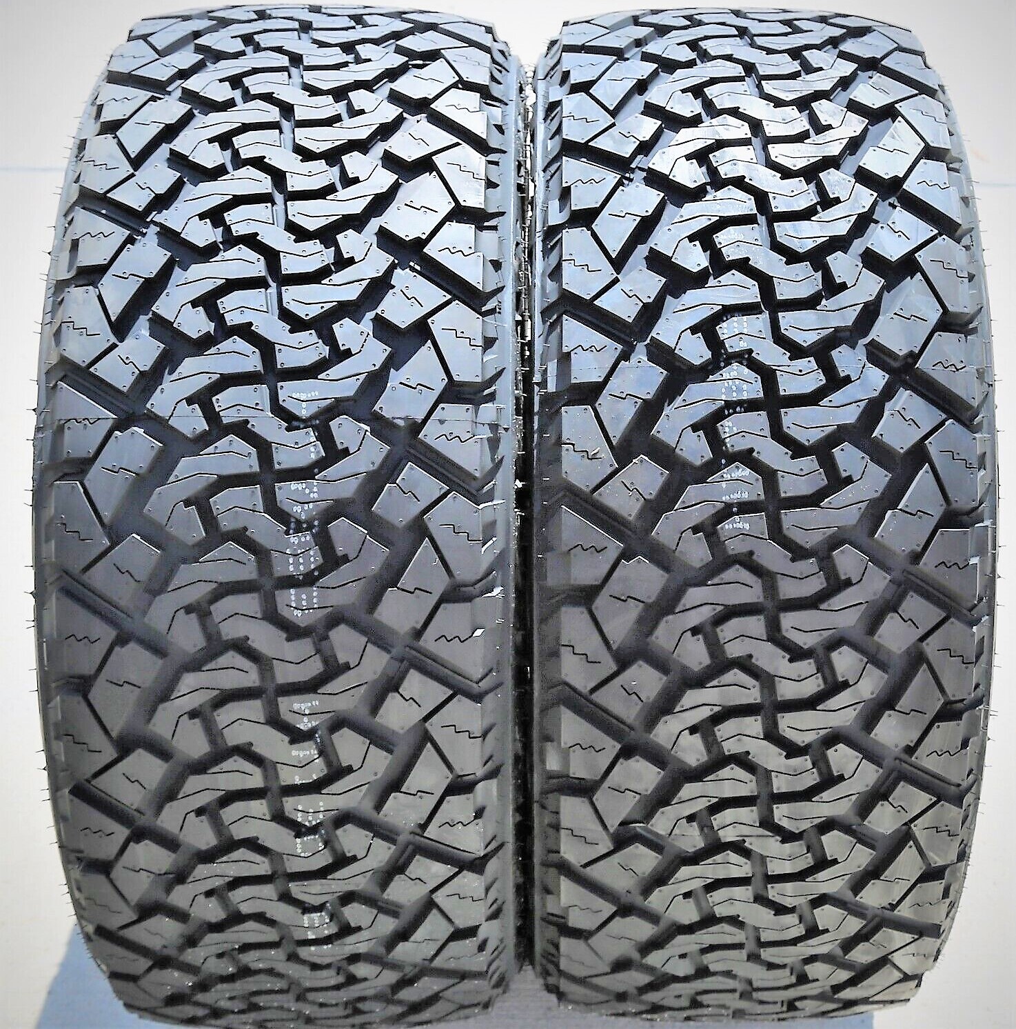 2 Tires Venom Power Terra Hunter X/T 285/40R24 112H XL Extreme Terrain