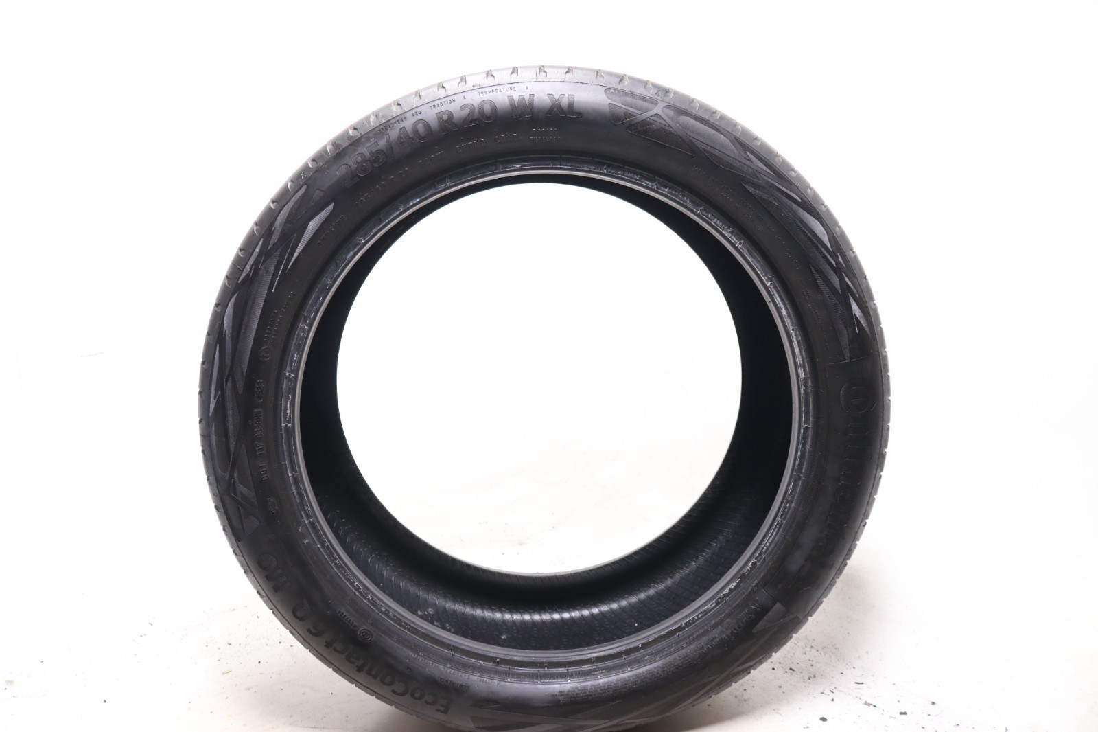 Set of 2 Used 285/40R20 Continental EcoContact 6Q MO – 108W – 6.5-7/32