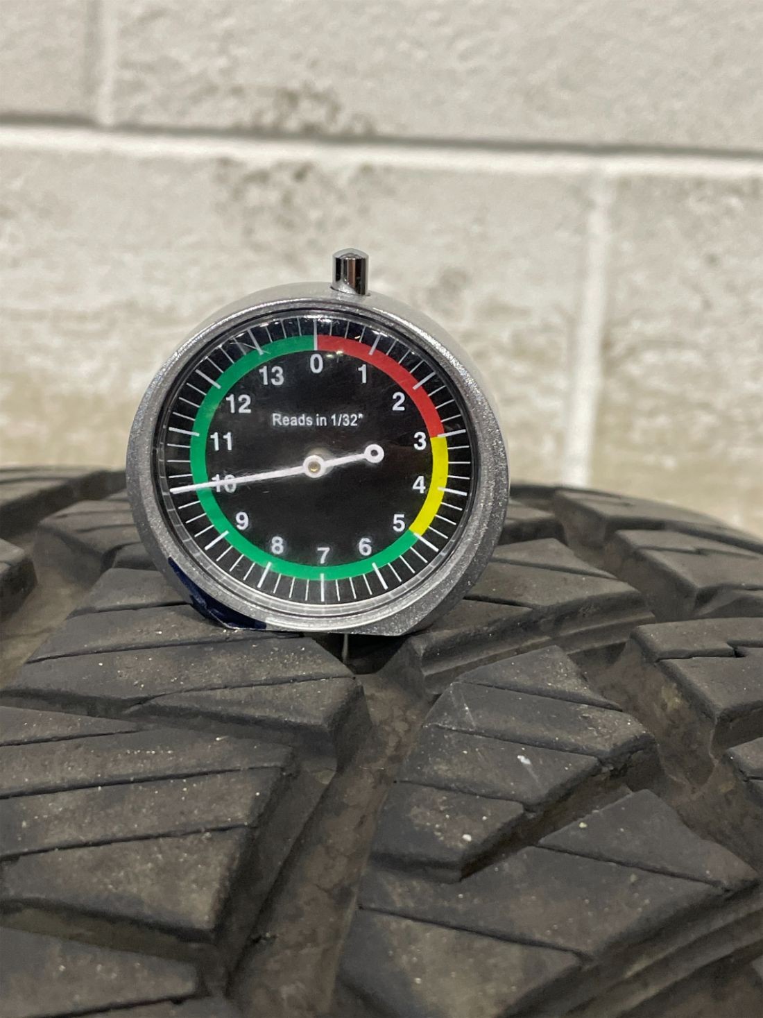 2x P275/65R18 Pathfinder All Terrain 9-10/32 116 T Used Tires 2756518