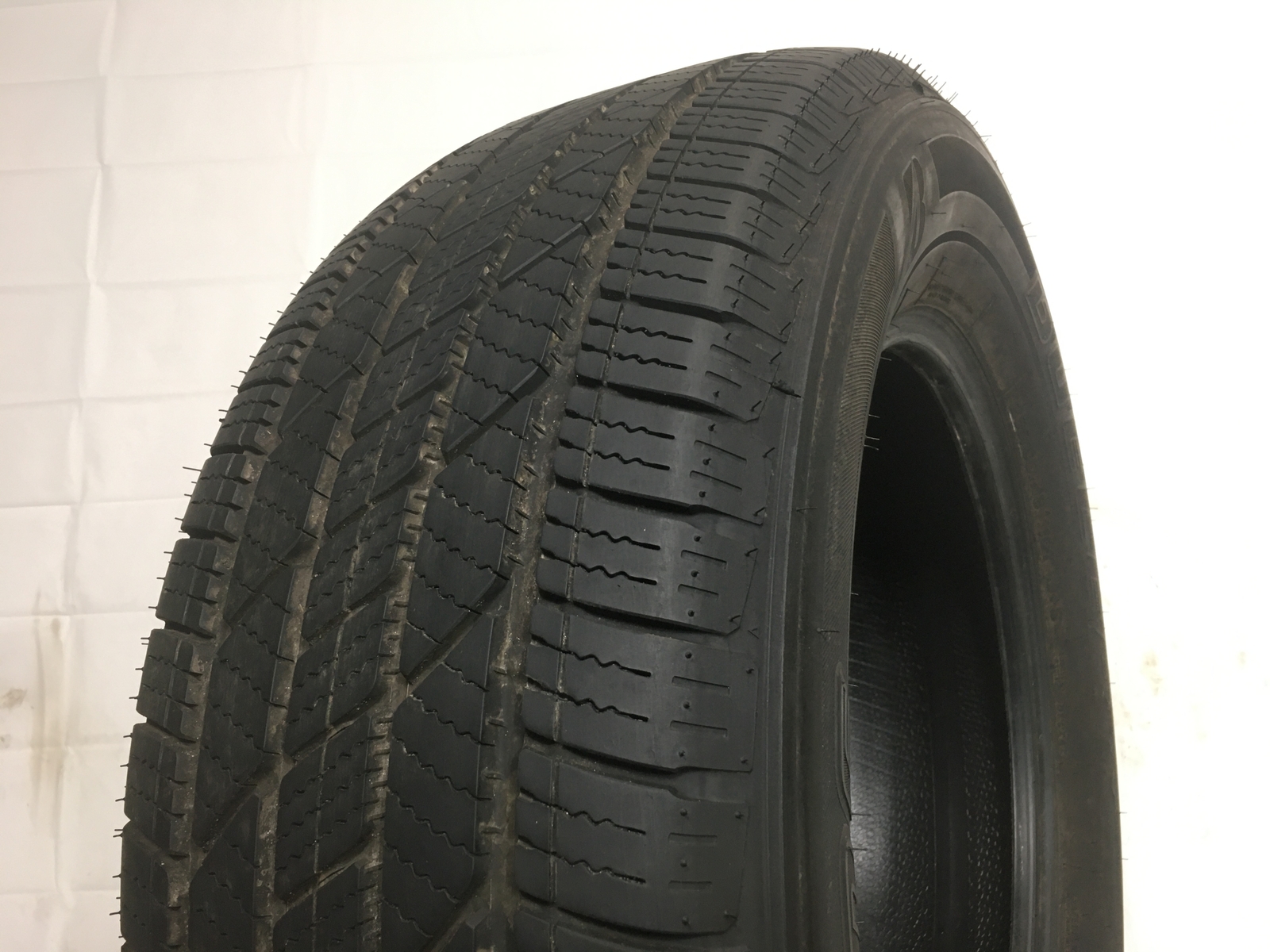 [1] Bridgestone Dueler LX P265/60R18 265 60 18 Tire 9.5-9.75/32