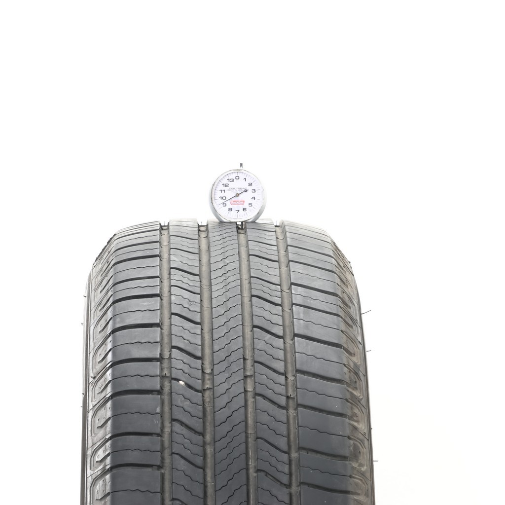 Set of (4) Used 235/65R18 Michelin Defender 2 106H – 9-10/32