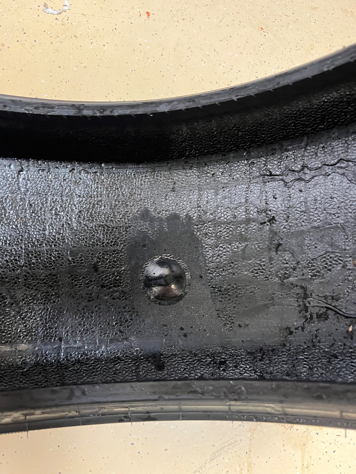 1 – TAKEOFF 255/35R19 XL (96Y) Pirelli P Zero PZ4 (MO) Mercedes OEM – 6082