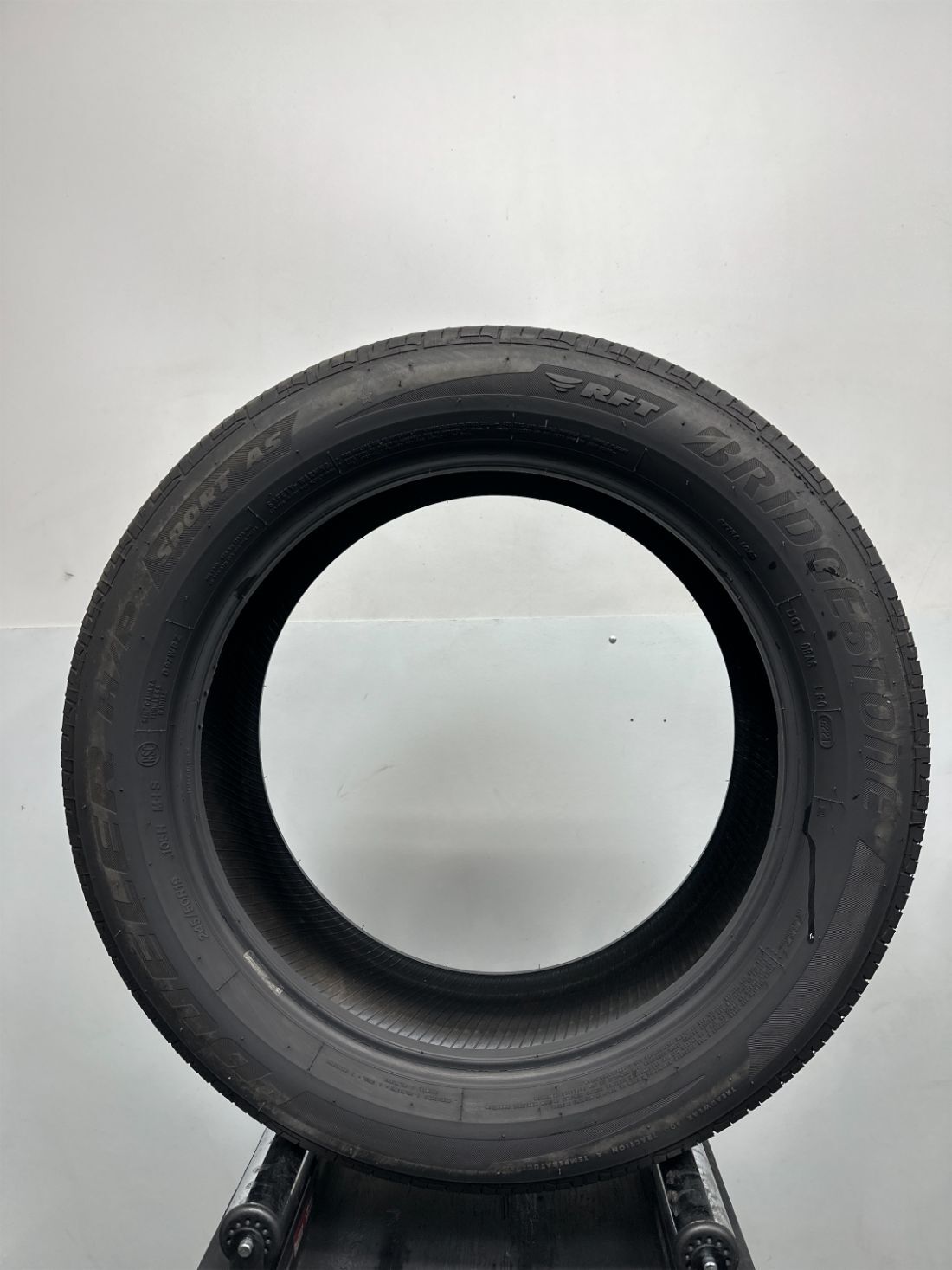 1 Bridgestone Dueler h/p sport as RFT Used Tire P245/50R19 2455019 245/50/19 8/