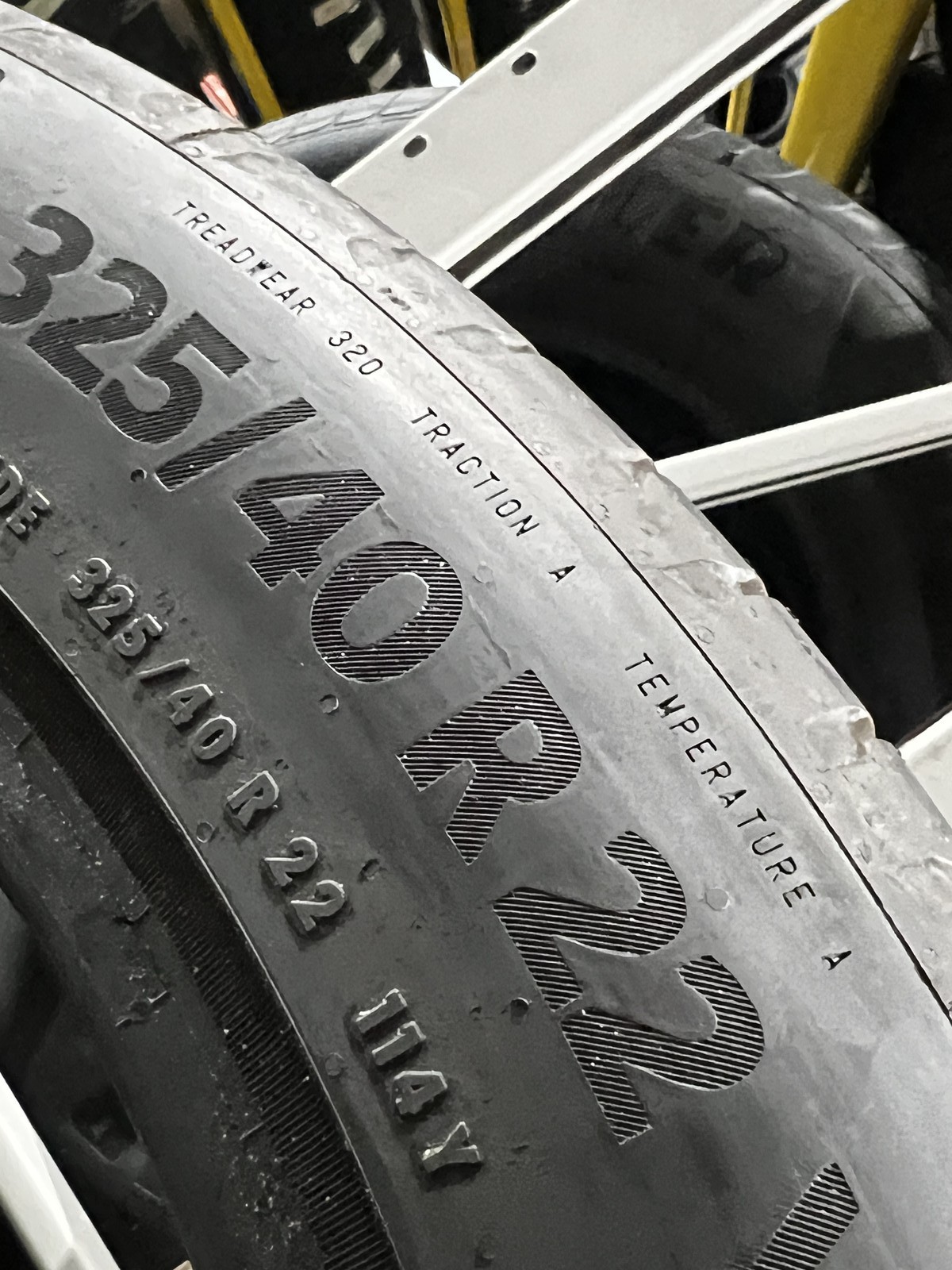 1 Continental EcoContact 6Q MO ContiSilent 325/40R22 114Y DOT.1625 7/32 NO Patch