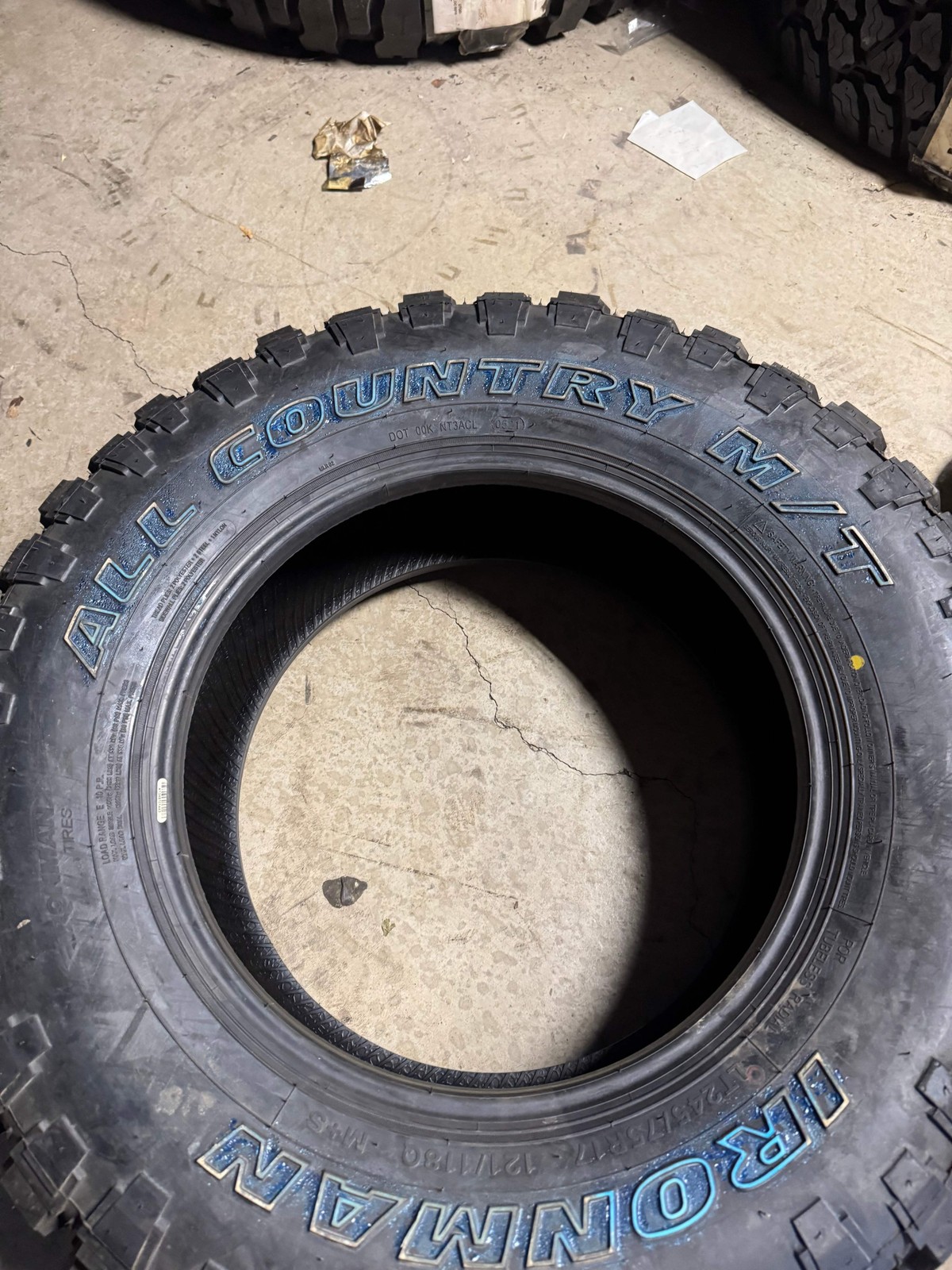NOS IRONMAN ALL COUNTRY M/T OWL LT 245 75 17 121/118Q 10PLY MUD TERRAIN TIRE 926