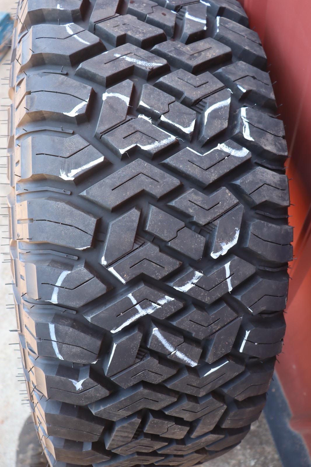 TIRE FURY COUNTRY HUNTER R/T 37X12.50 R20 LT 20″ 126Q