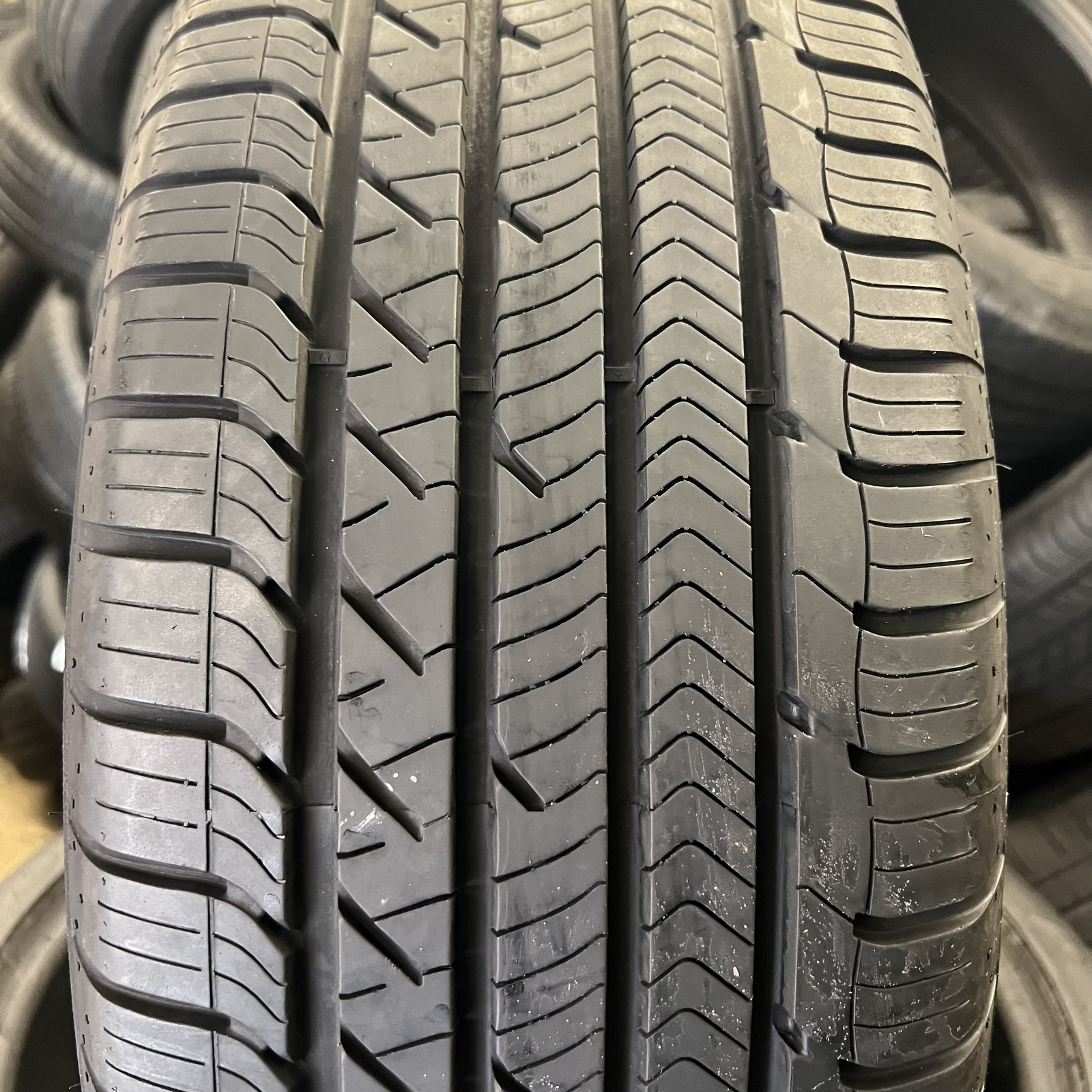 1 Tire LikeNEW Goodyear Eagle Sport AO 235/50/19 235/50R19 99H 9/32 No Patch