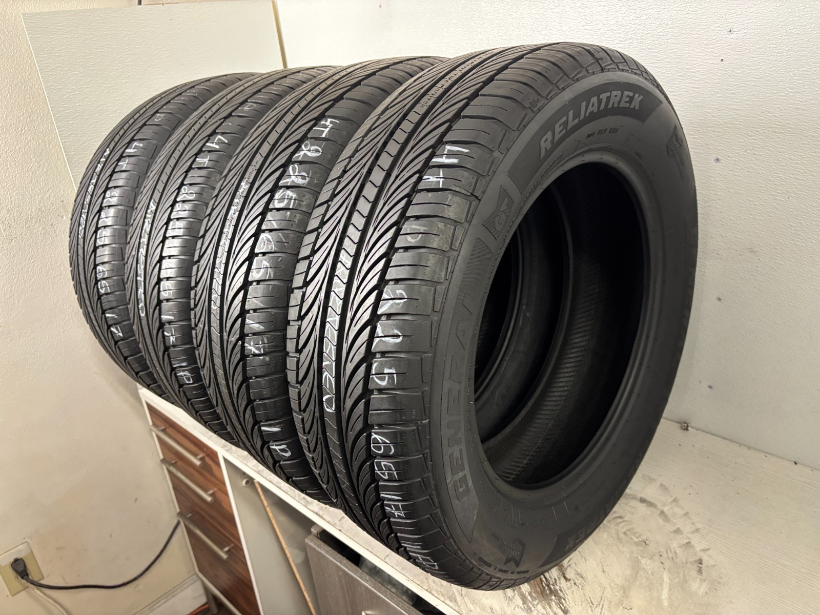 NO SHIPPING ONLY LOCAL PICK UP Set 4 Tires 225 65 17 General Reliatrek