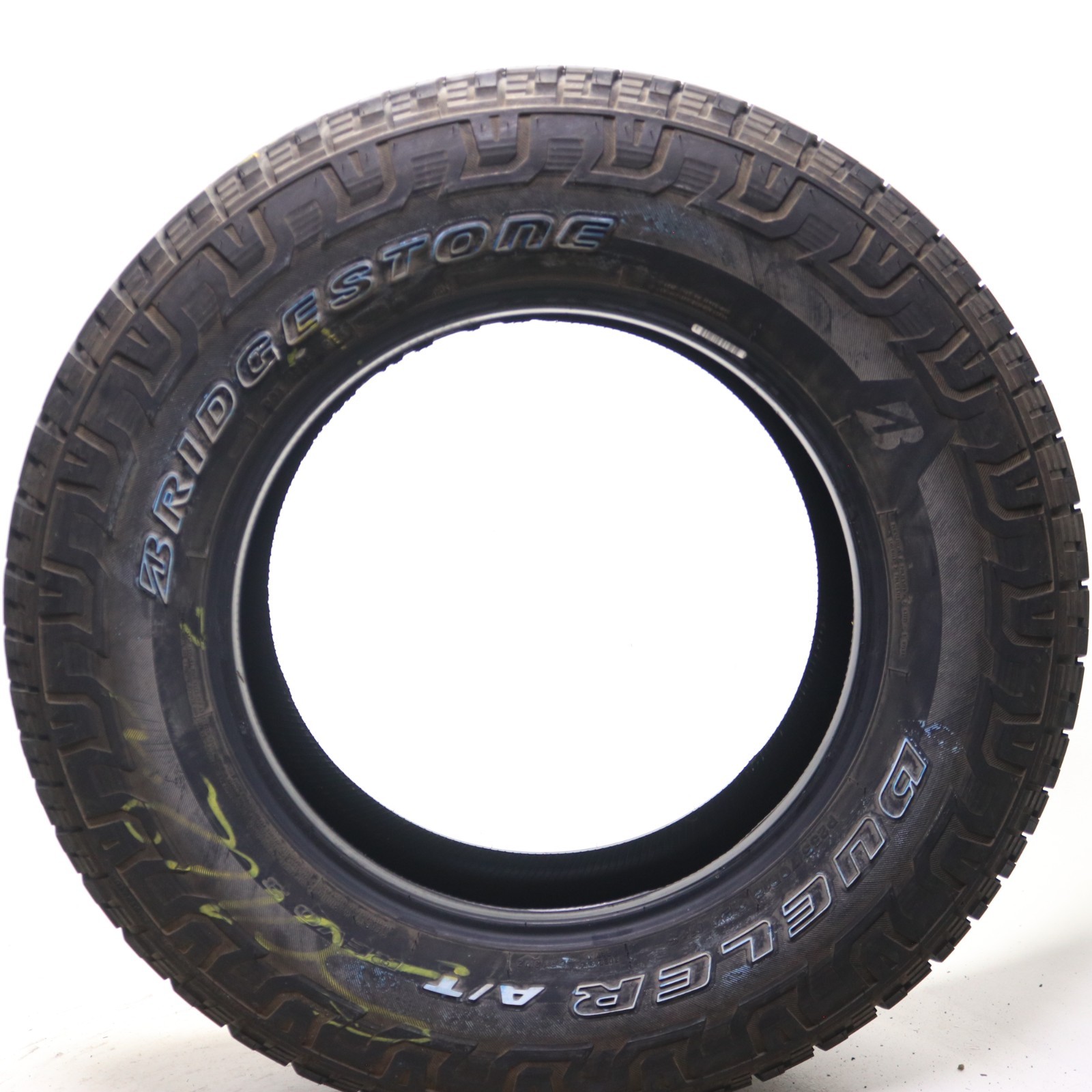 Used 255/70R18 Bridgestone Dueler A/T Revo 3 – 112T – 11/32