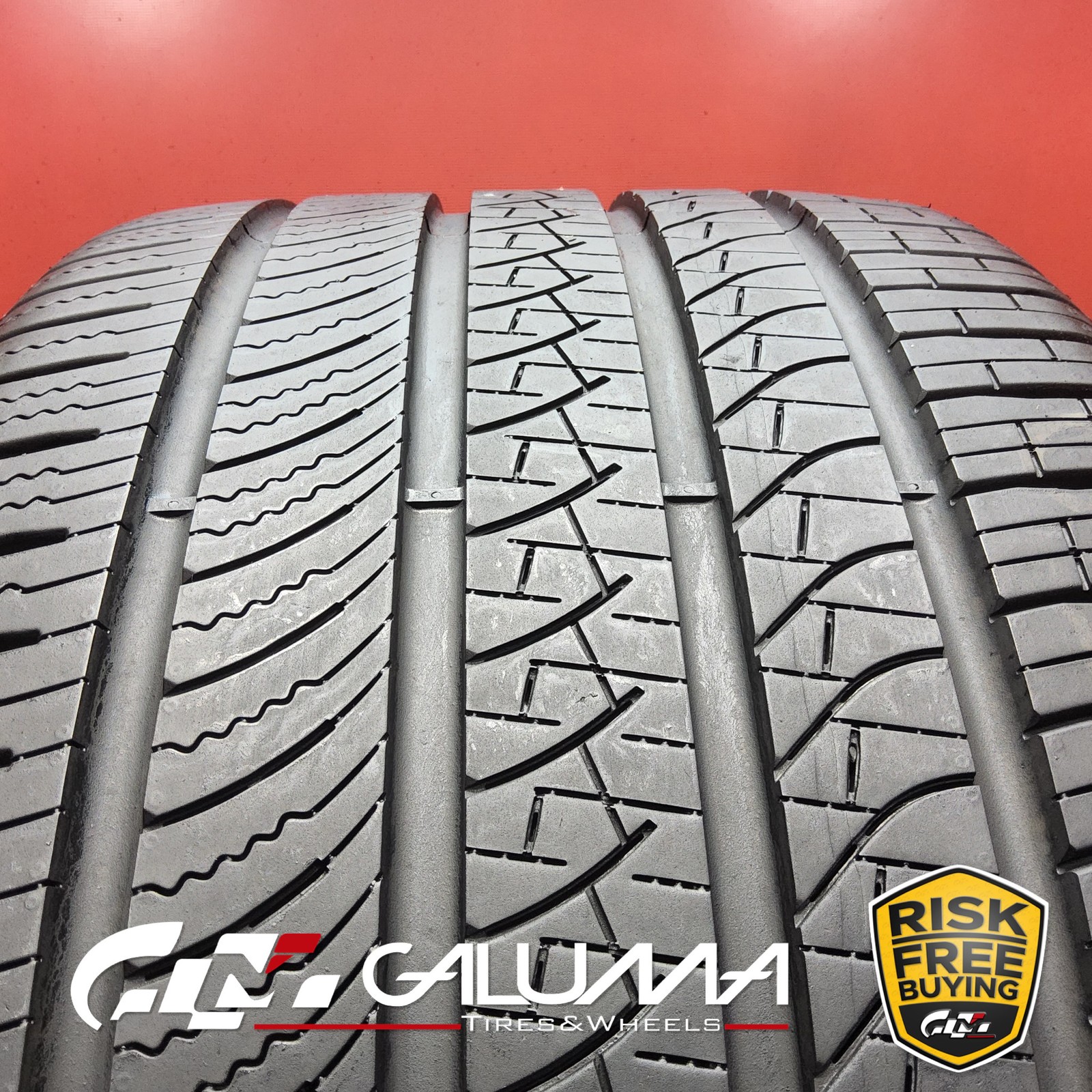 1 (One) Tire LikeNEW Pirelli P Zero All Season PNCS 315/30R22 No Repairs #93897