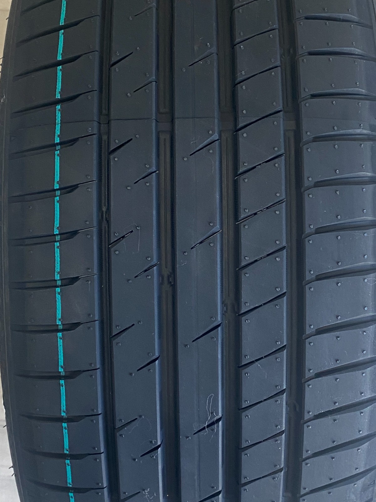 4 SLEIPNIR 245/40ZR18 245/40R18 97Y XL A/S ANDALUSIA UHP Tires 245 40 18