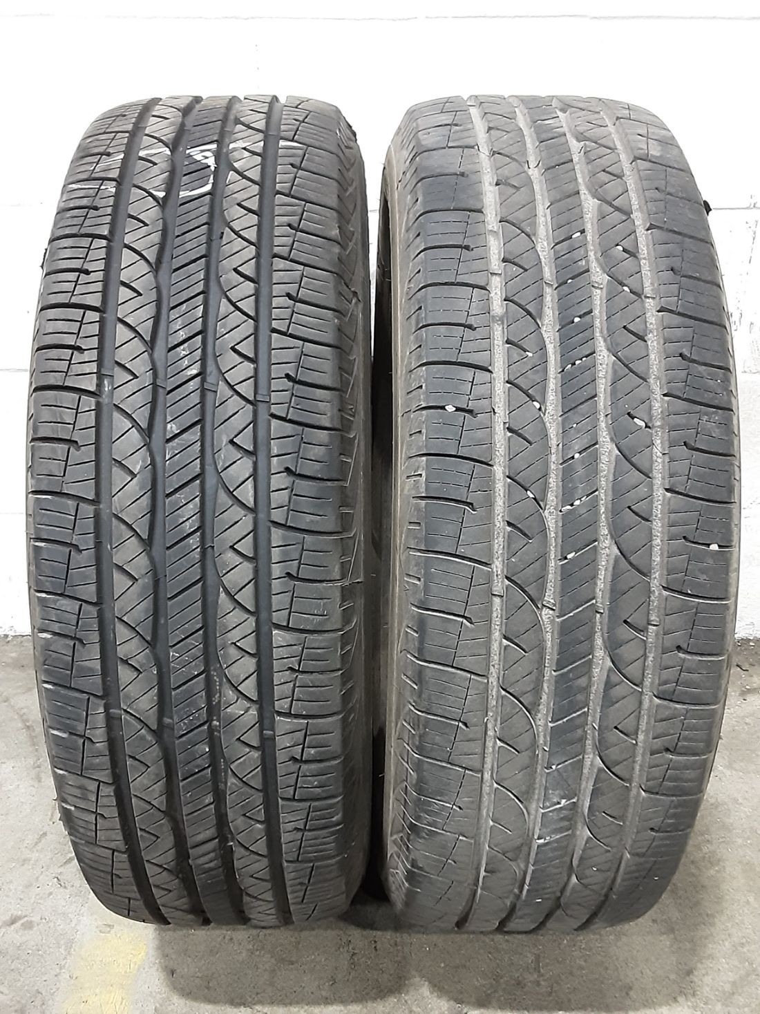 2x P235/65R18 Kelly Edge Touring A/S 7/32 106 V Used Tires 2356518