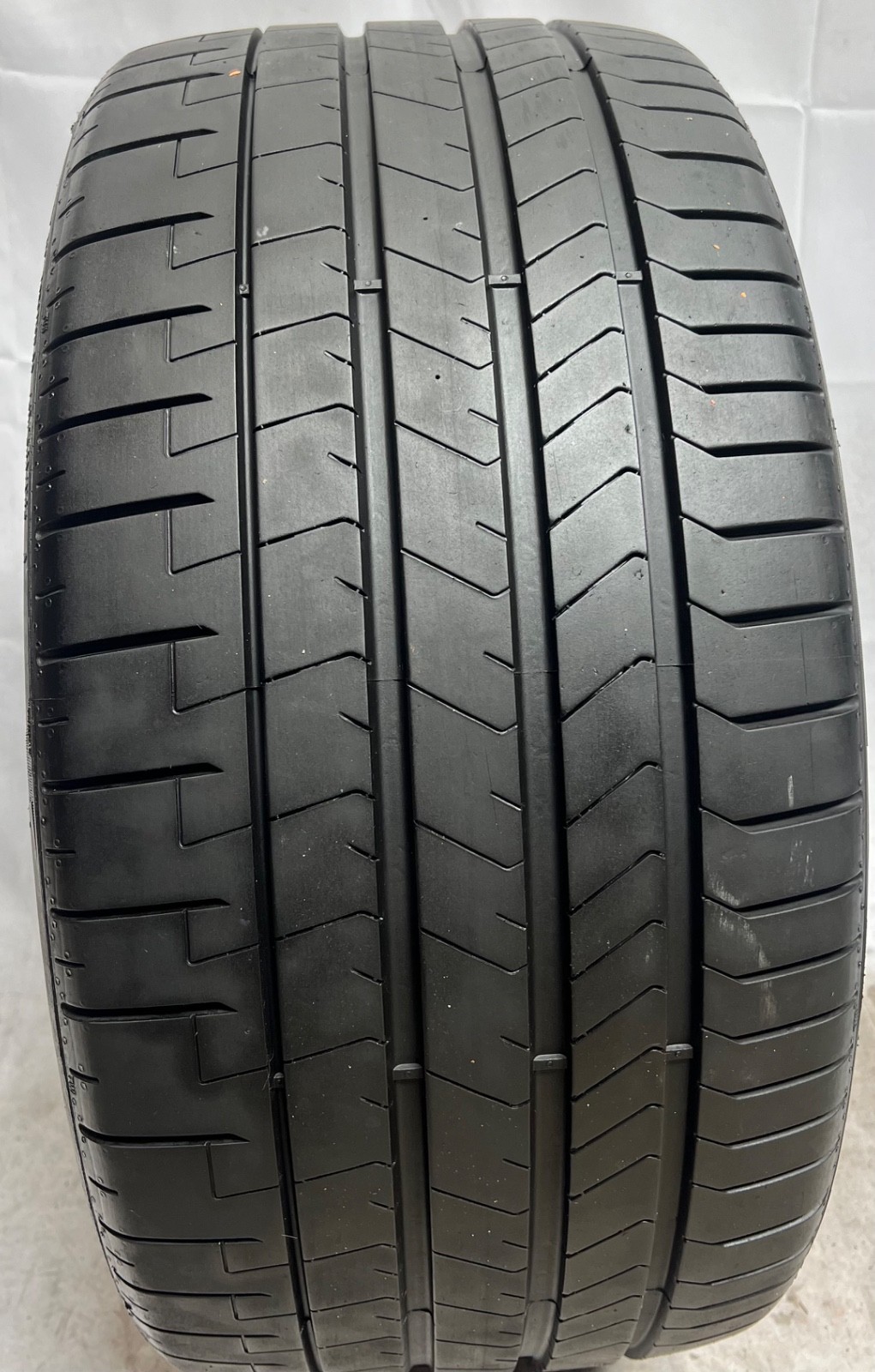 1 – TAKEOFF 285/35ZR20 XL (104Y) Pirelli P Zero PZ4 (F03) Ferrari OEM – 6071