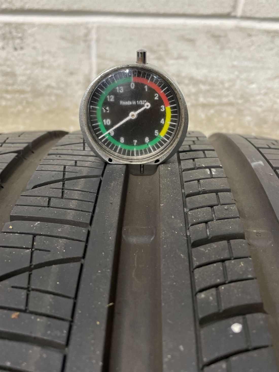 1x P315/35R21 Pirelli Scorpion Verde All Season NO 9/32 111 V Used Tire 3153521