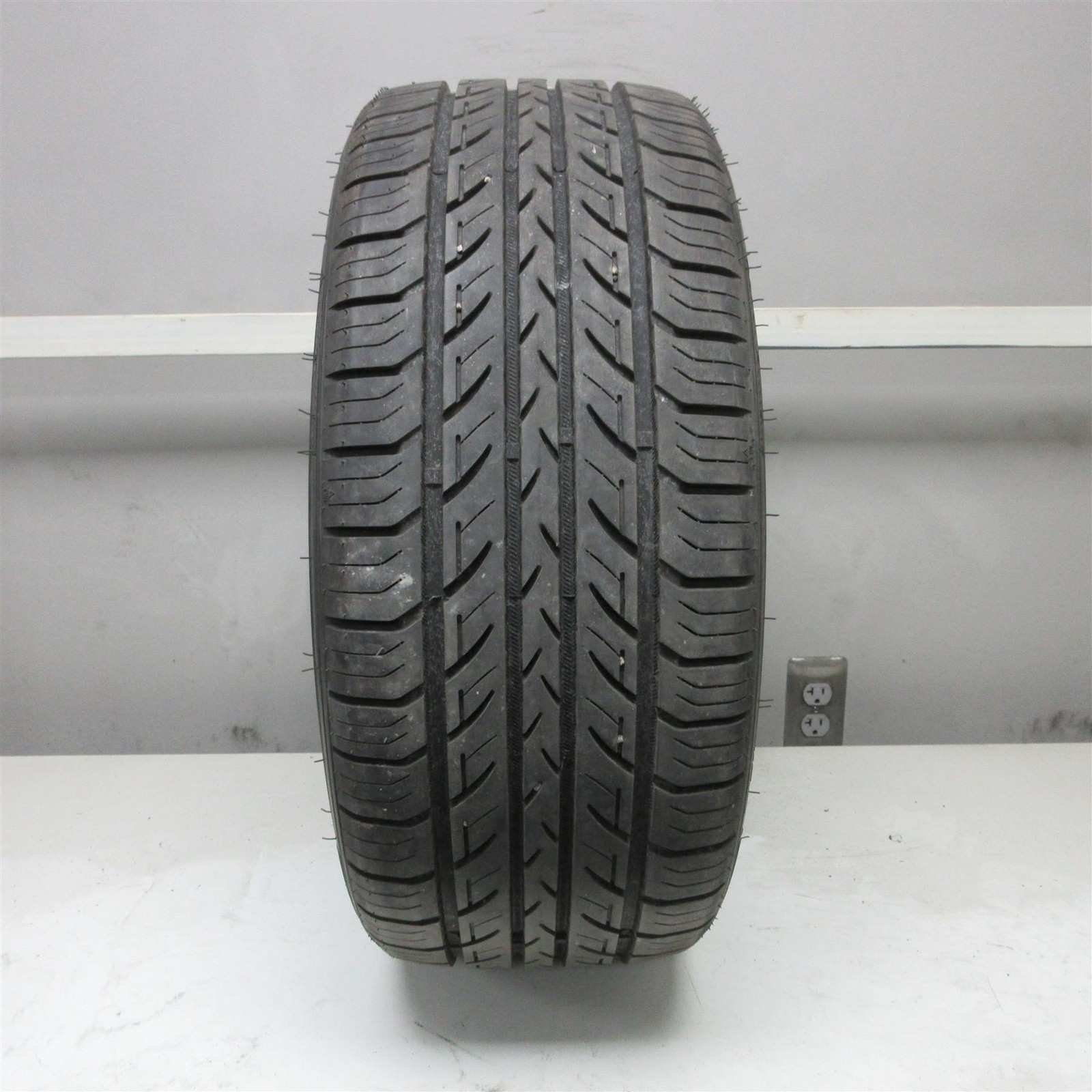 215/35ZR18 Kosic DRS-7 84W Used Tire (10/32nd) NO PATCHES! (QTY 1)