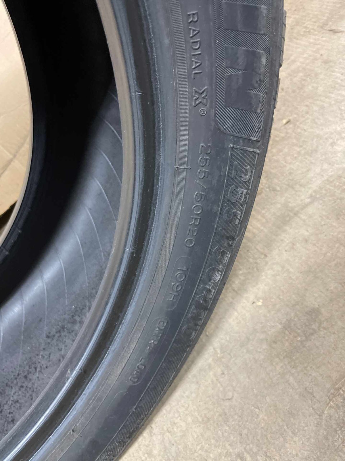 (A) MICHELIN DEFENDER LTX M/S 255/50R20 109H EXTRA LOAD DOT 4822 7/32NDS