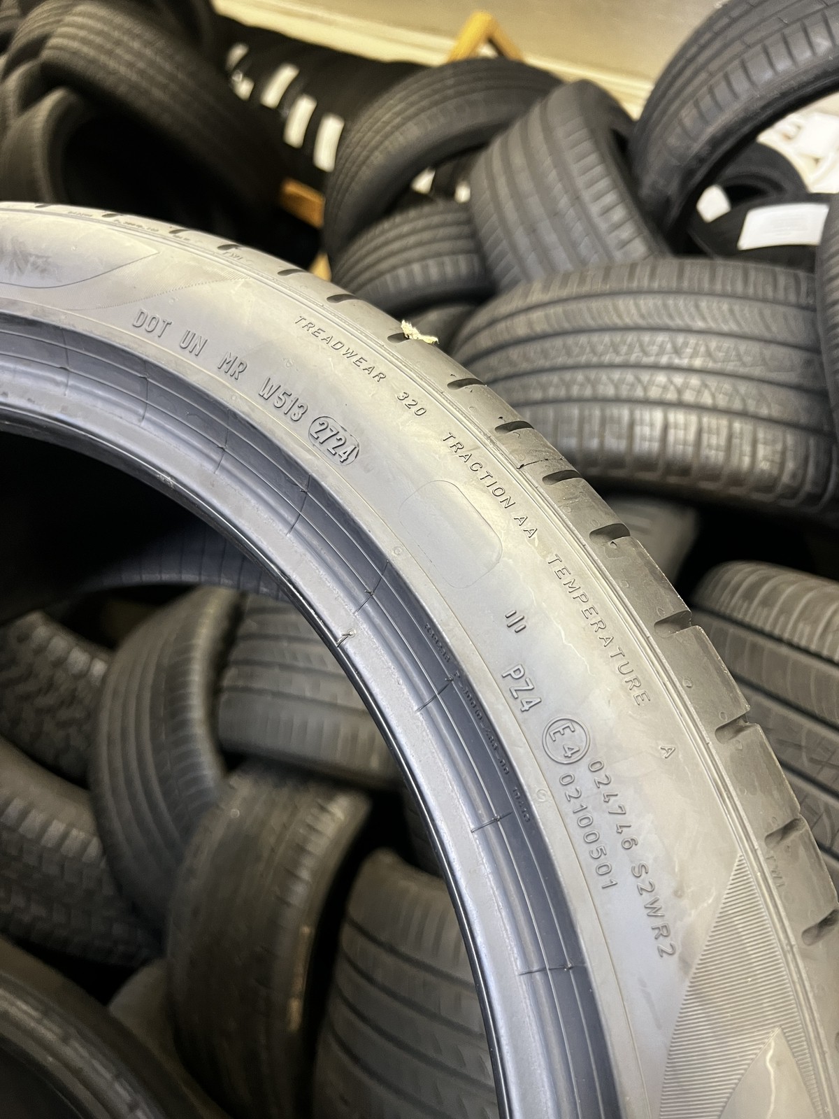 1 Tire Pirelli P Zero PZ4 Run Flat BMW 315/35R21 111Y DOT.2724 8/32