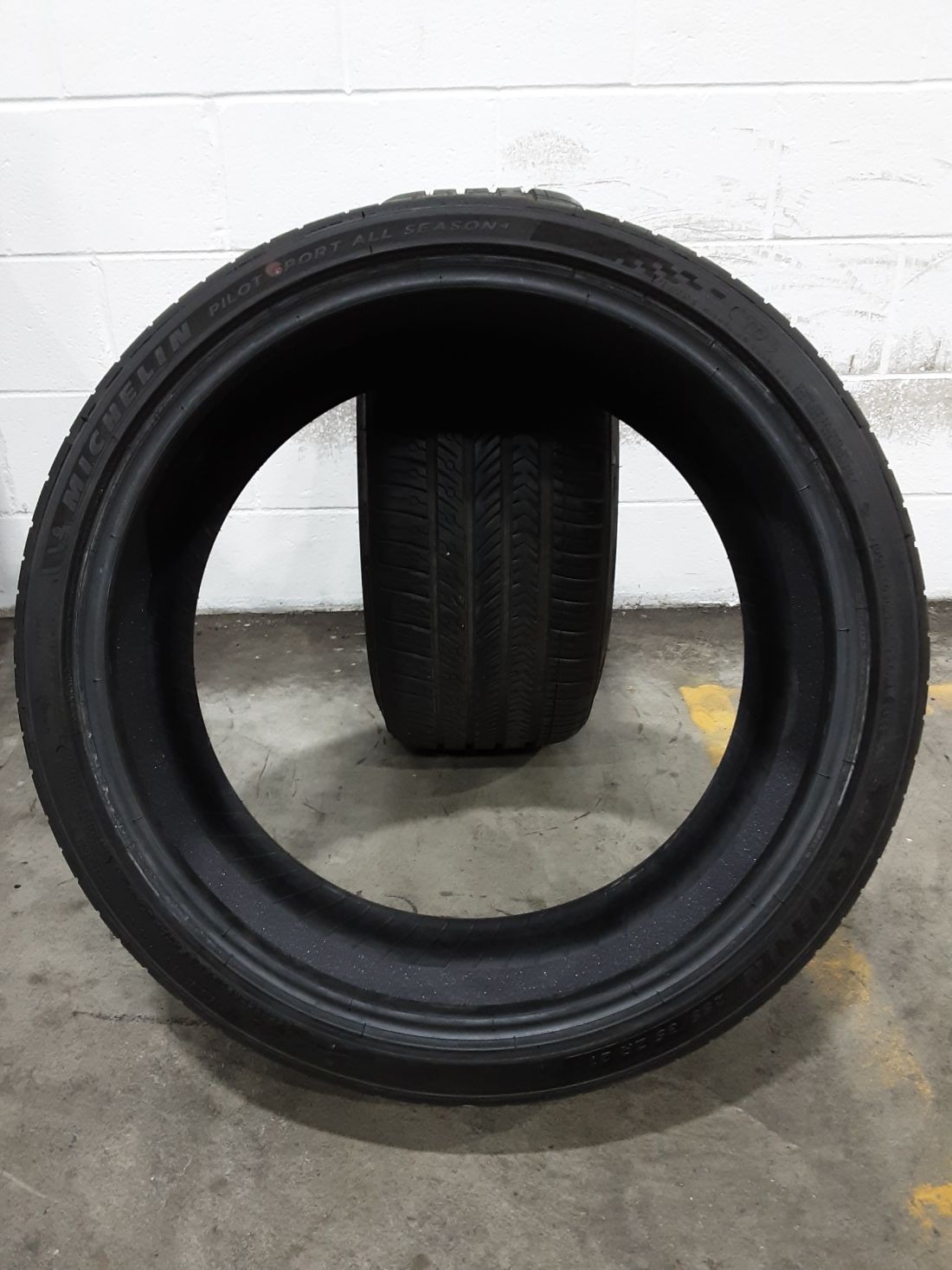 2x P255/35R21 Michelin Pilot Sport A/S 4 TO 9/32 98 W Used Tire 2553521