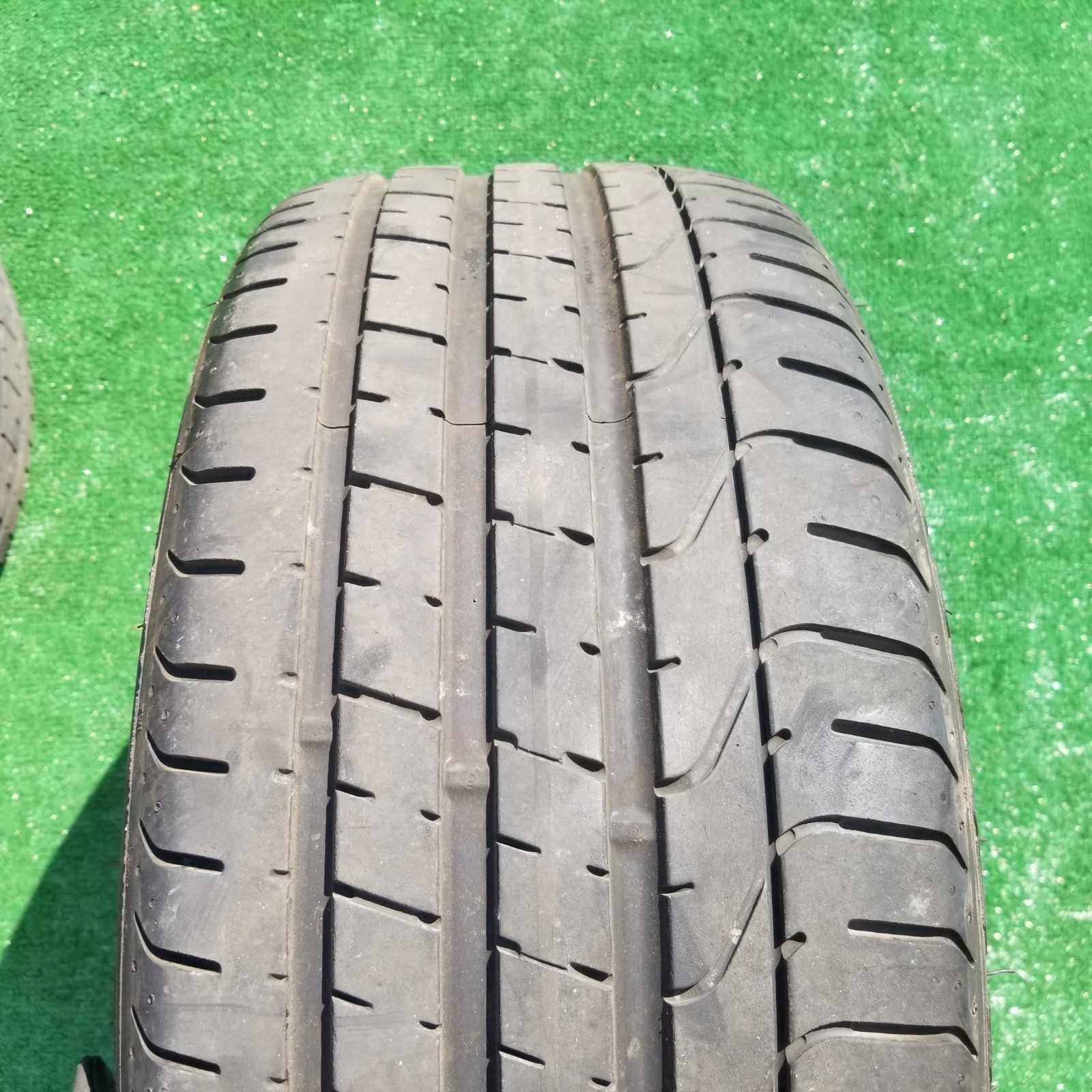 245/35R20 Pirelli P Zero Tires 245/35ZR-20 245/35ZR20 91Y N1 Porsche 70% Tread