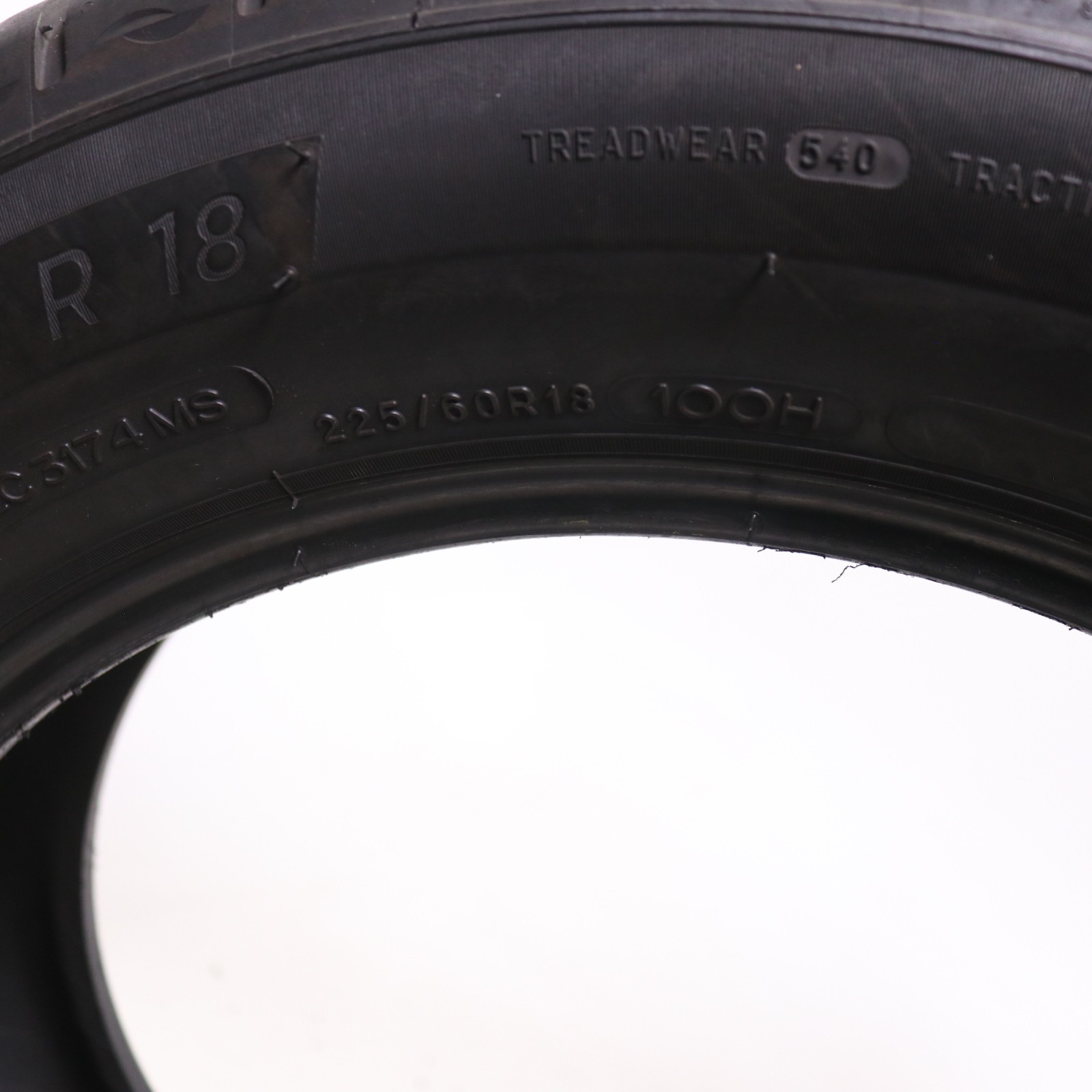 Set of 4 Used 225/60R18 Michelin Primacy Tour A/S – 100H – 7-7.5/32 No Repairs