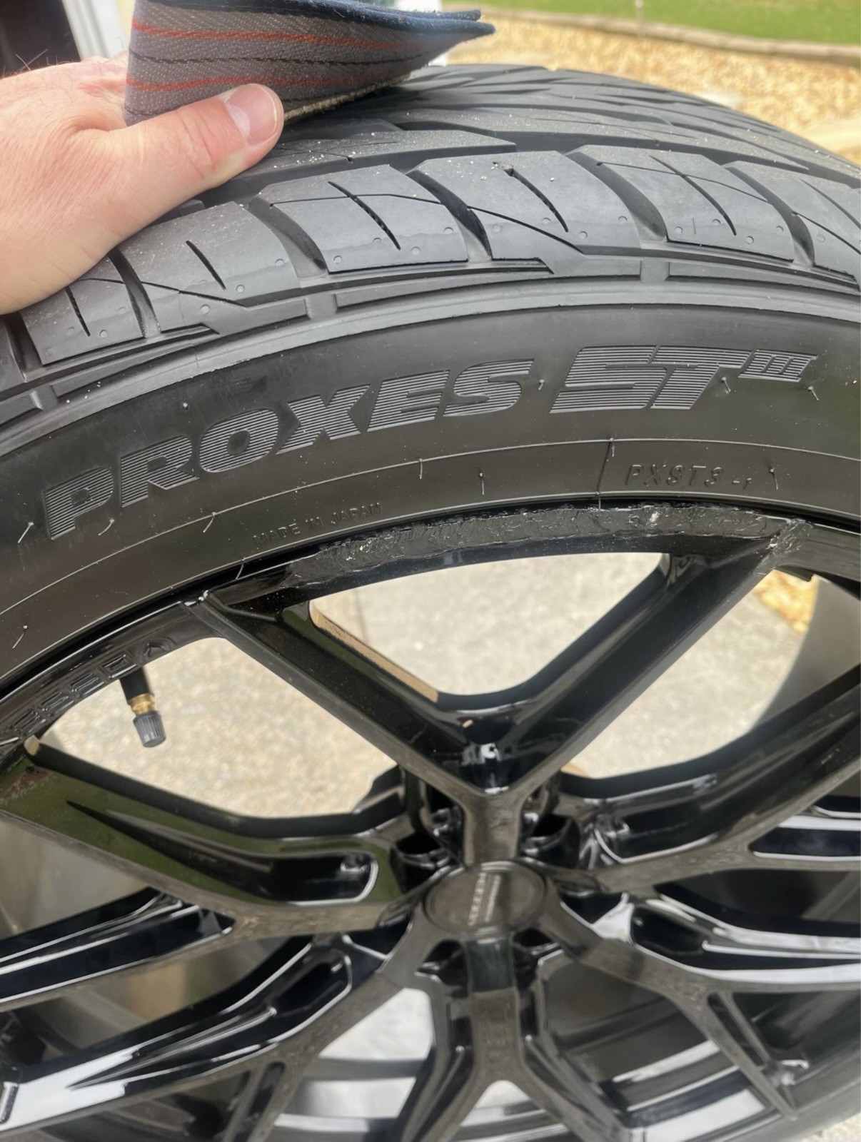 ONE Vossen HF6-4 24×10 6×139.7 6×5.5 Toyo Tire 285/40/24 Almost new 99% tread