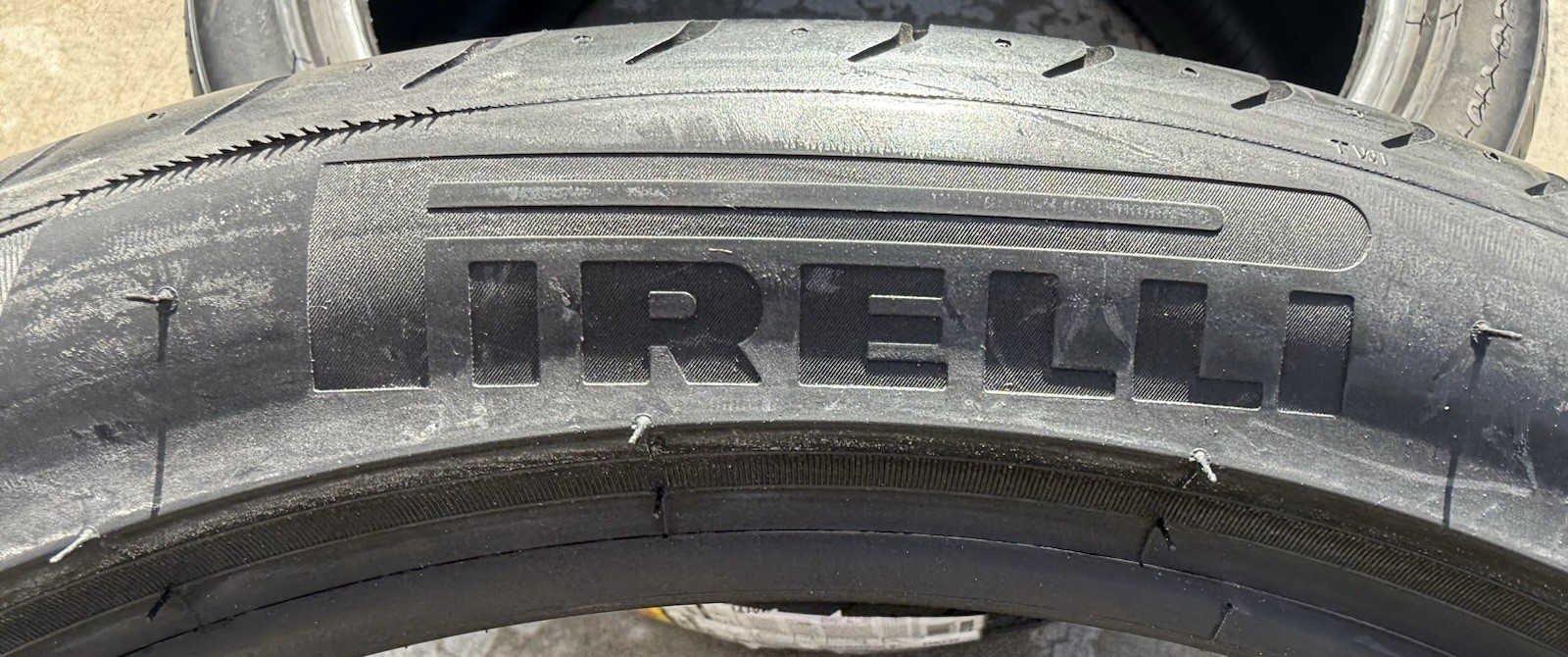 Set of TWO BRAND NEW 255/40ZR20 (101Y) Pirelli P Zero N1 Tires 2554020
