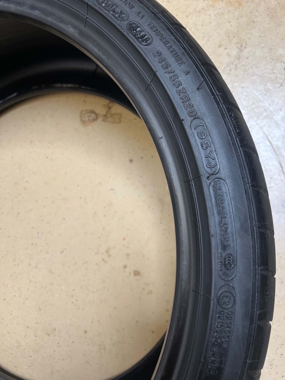 2 – NO REPAIRS 245/35ZR20 XL (95Y) Michelin Pilot Sport Cup 2 (N1) – 4145