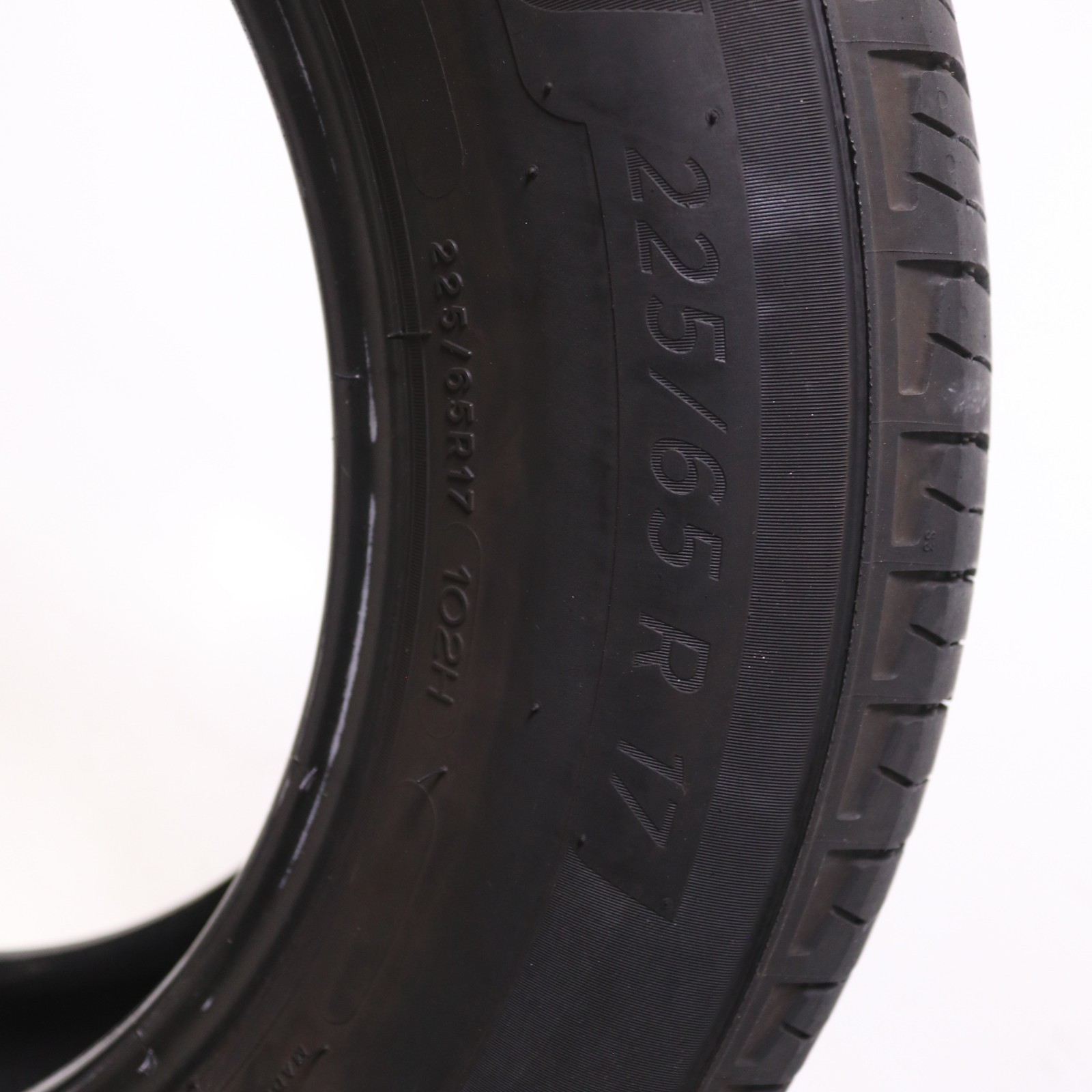 Set of 2 Used 225/65R17 Michelin Primacy A/S – 102H – 7.5-8.5/32