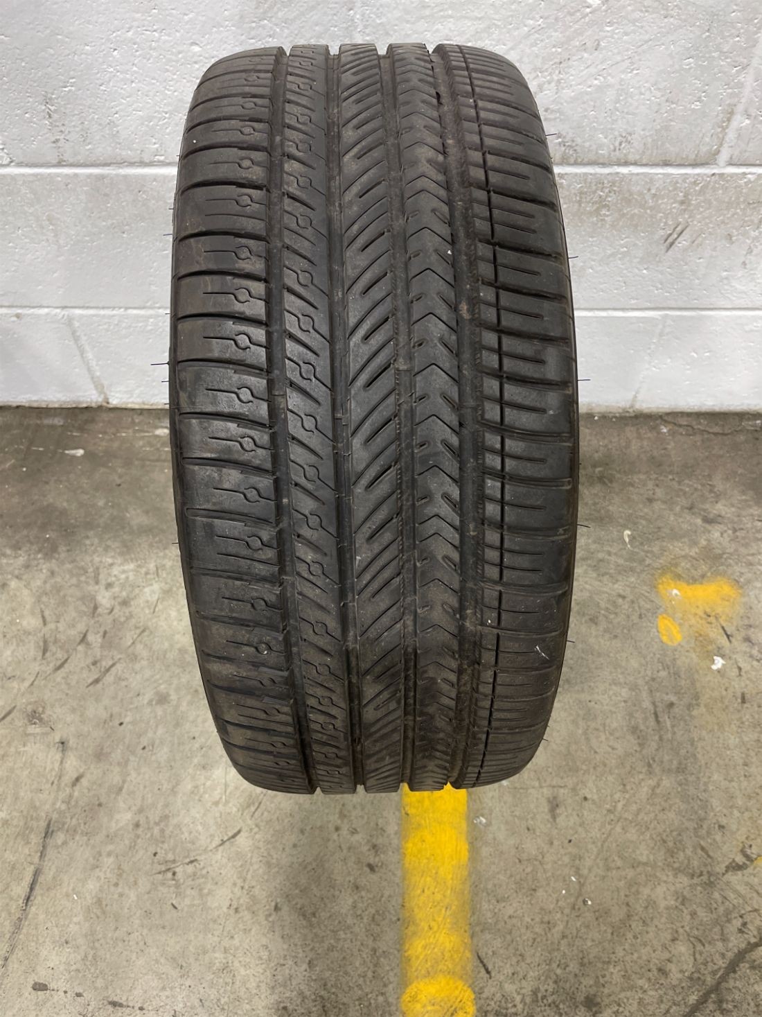 1x P245/40R18 Michelin Pilot Sport A/S 4ZP 8/32 93 Y Used Tire 2454018