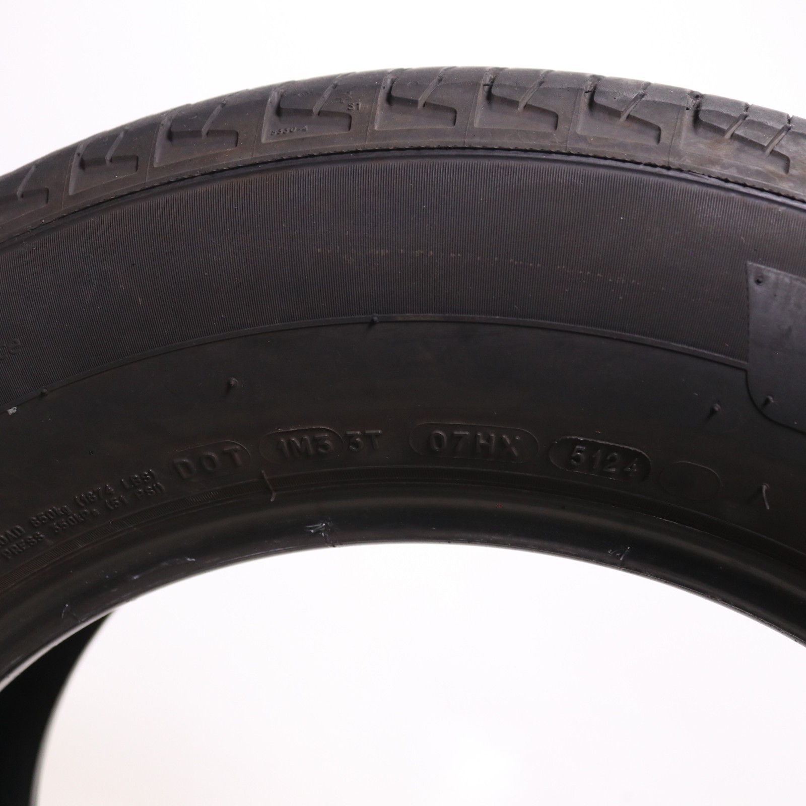 Set of 2 Used 225/65R17 Michelin Primacy A/S – 102H – 7.5-8.5/32
