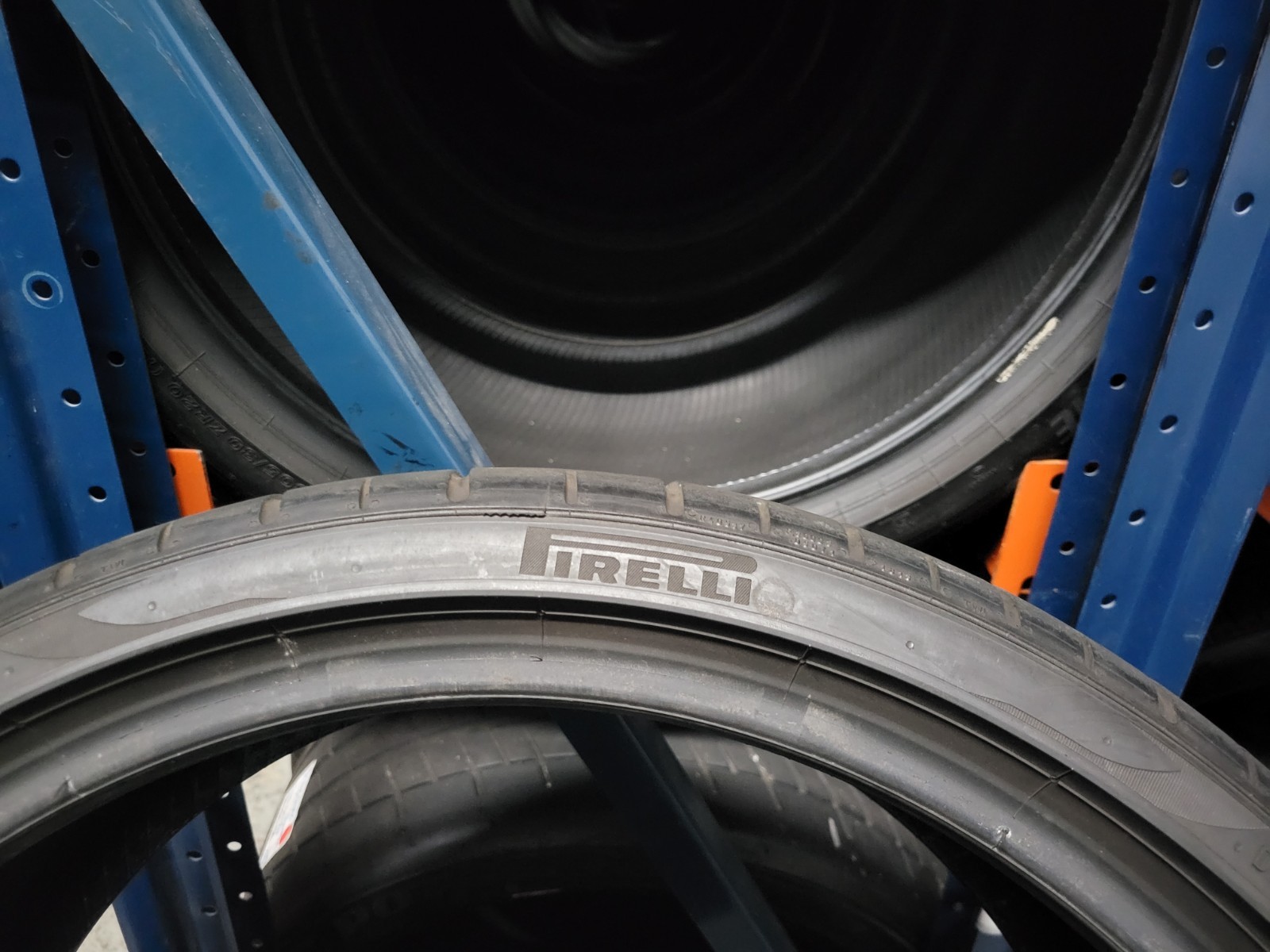 1 SUPER NICE 235/35/20 PIRELLI P ZERO PZ4 N1 235/35ZR20 88Y 6.8/32 2353520