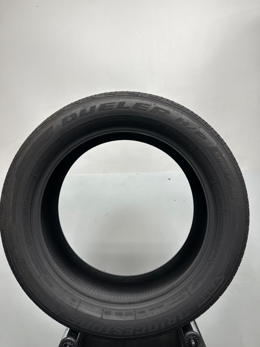 1 Bridgestone Dueler h/p sport as RFT Used Tire P245/50R19 2455019 245/50/19 7/