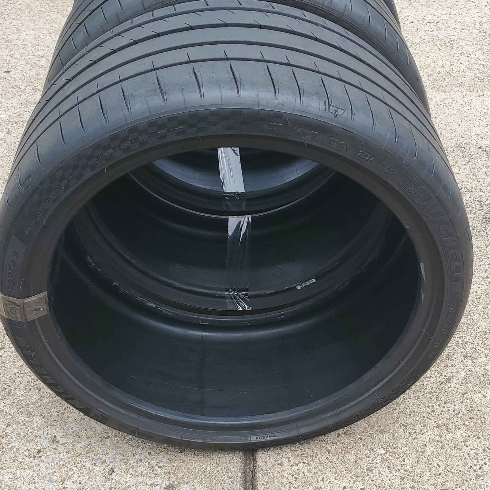 265/30ZR19 93Y MICHELIN PILOT SPORT 4S 8/32NDS DATECODE 4723 *TREAD INDENT*