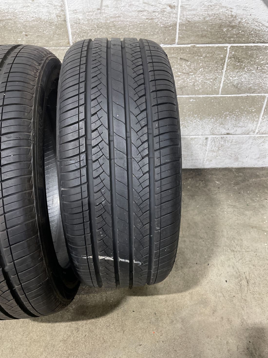 2x P255/45R20 West Lake SA-07 9/32 105 W Used Tires 2554520