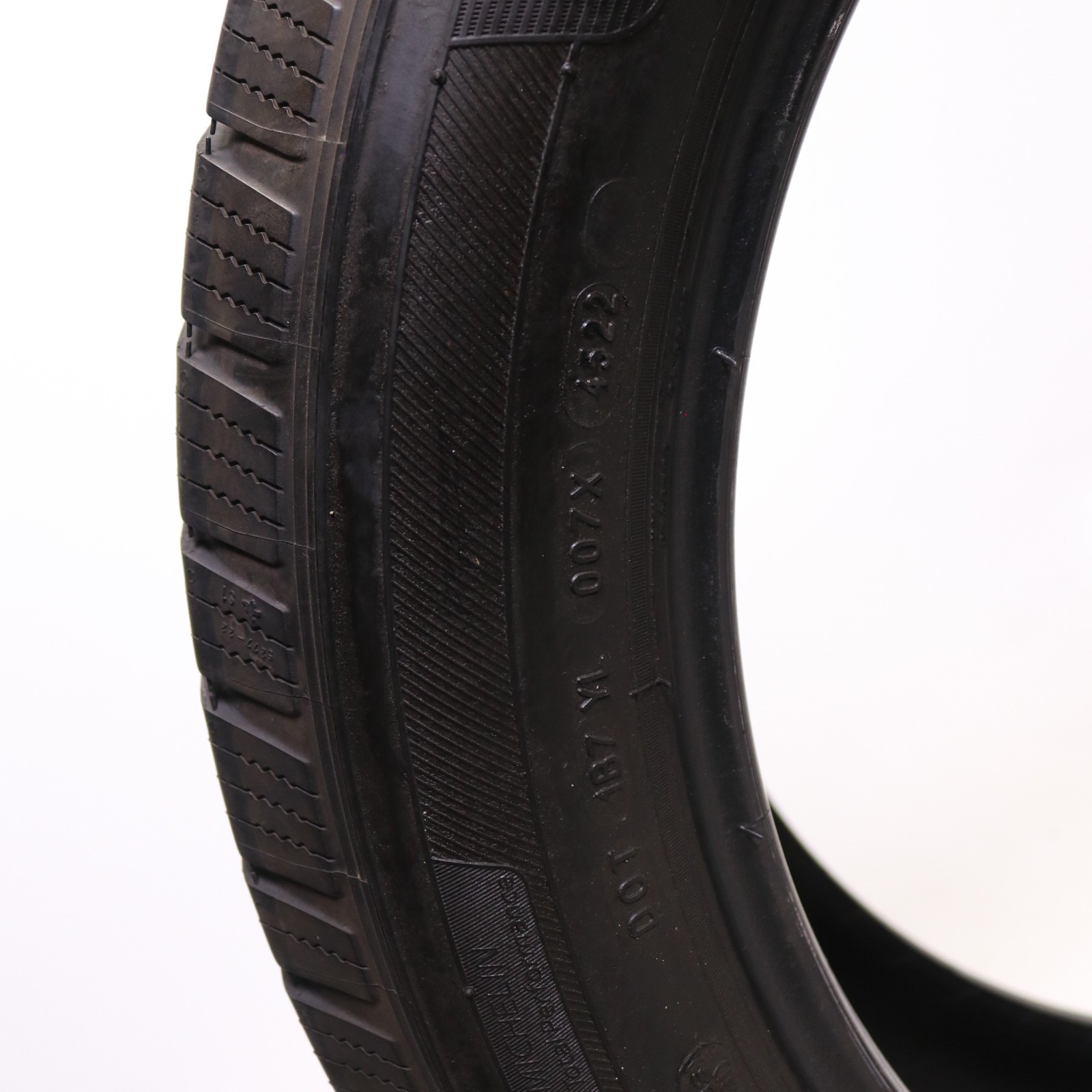 Set of 2 Used 255/50R20 Michelin Defender LTX M/S – 109H – 7-8/32