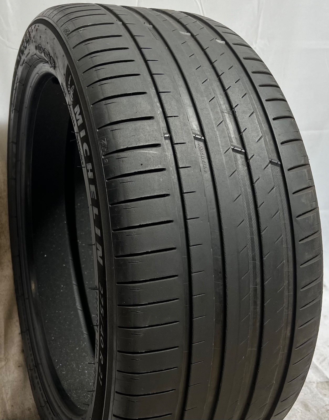 1 – NICE 275/40R21 XL (107W) Michelin Pilot Sport EV Acoustic (MO1) – 7115