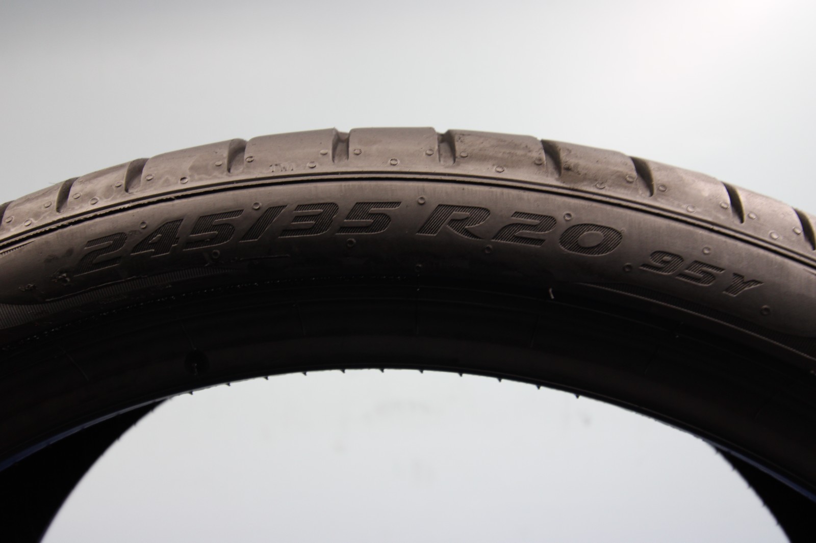 1 Used Pirelli Pzero ★ RSC RFT MOE 245/35R20 245/35/20 2453520 95Y