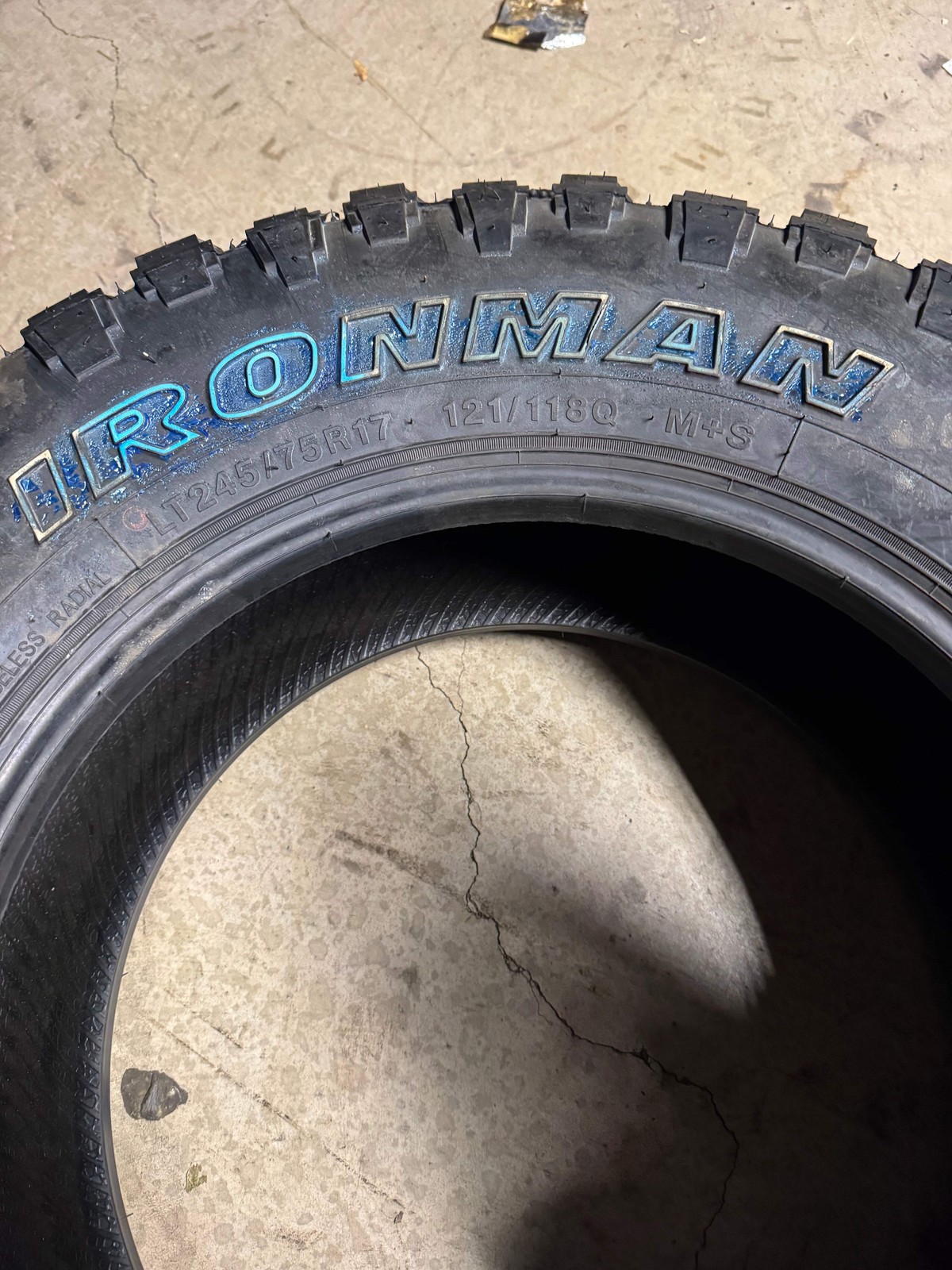 NOS IRONMAN ALL COUNTRY M/T OWL LT 245 75 17 121/118Q 10PLY MUD TERRAIN TIRE 926
